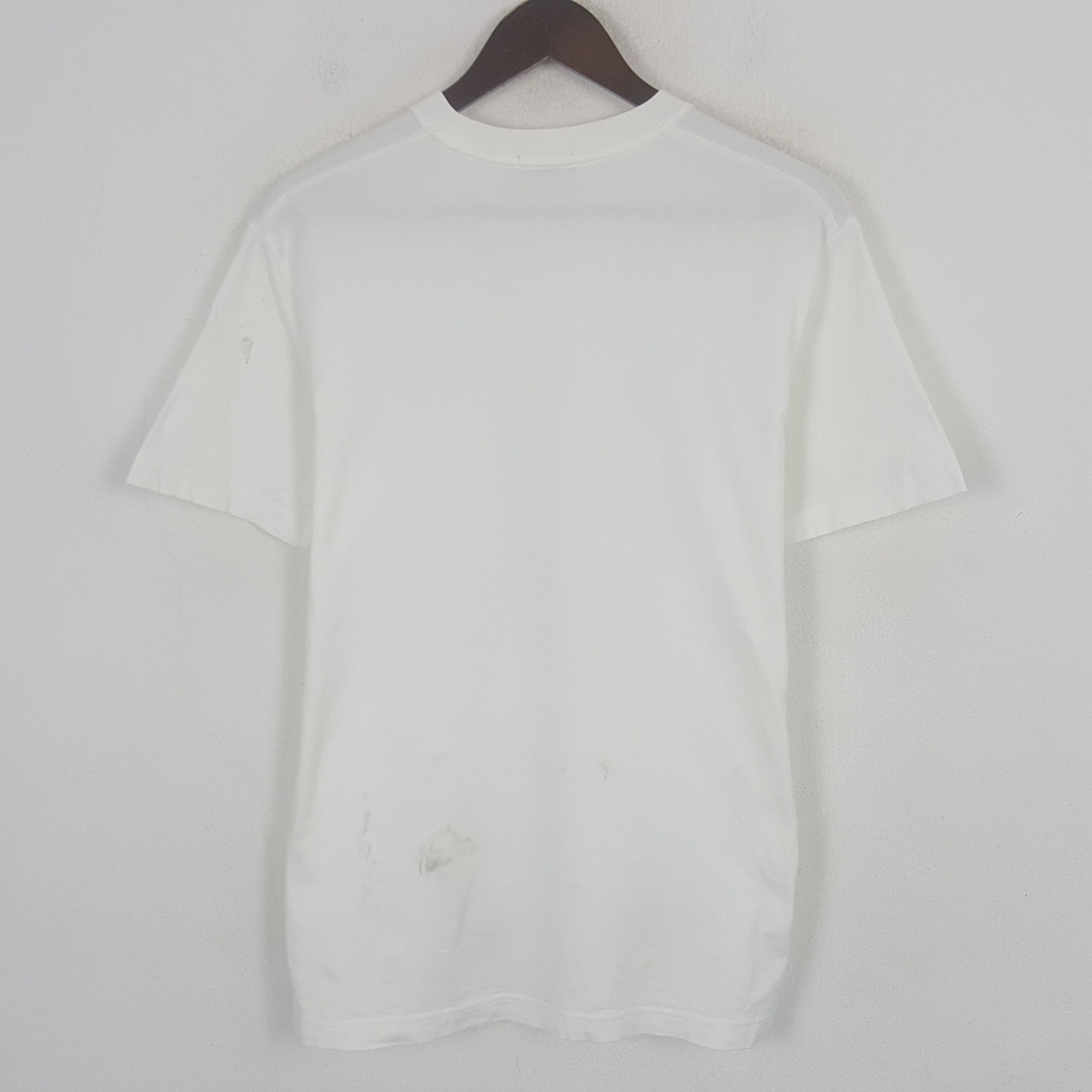 Barbara Kruger Vintage Barbara Kruger Tshirt Size US M / EU 48-50 / 2 - 3 Thumbnail