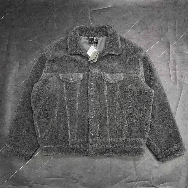 Balenciaga Balenciaga Gray teddy lamb fleece jacket Size US S / EU 44-46 / 1 - 1 Thumbnail