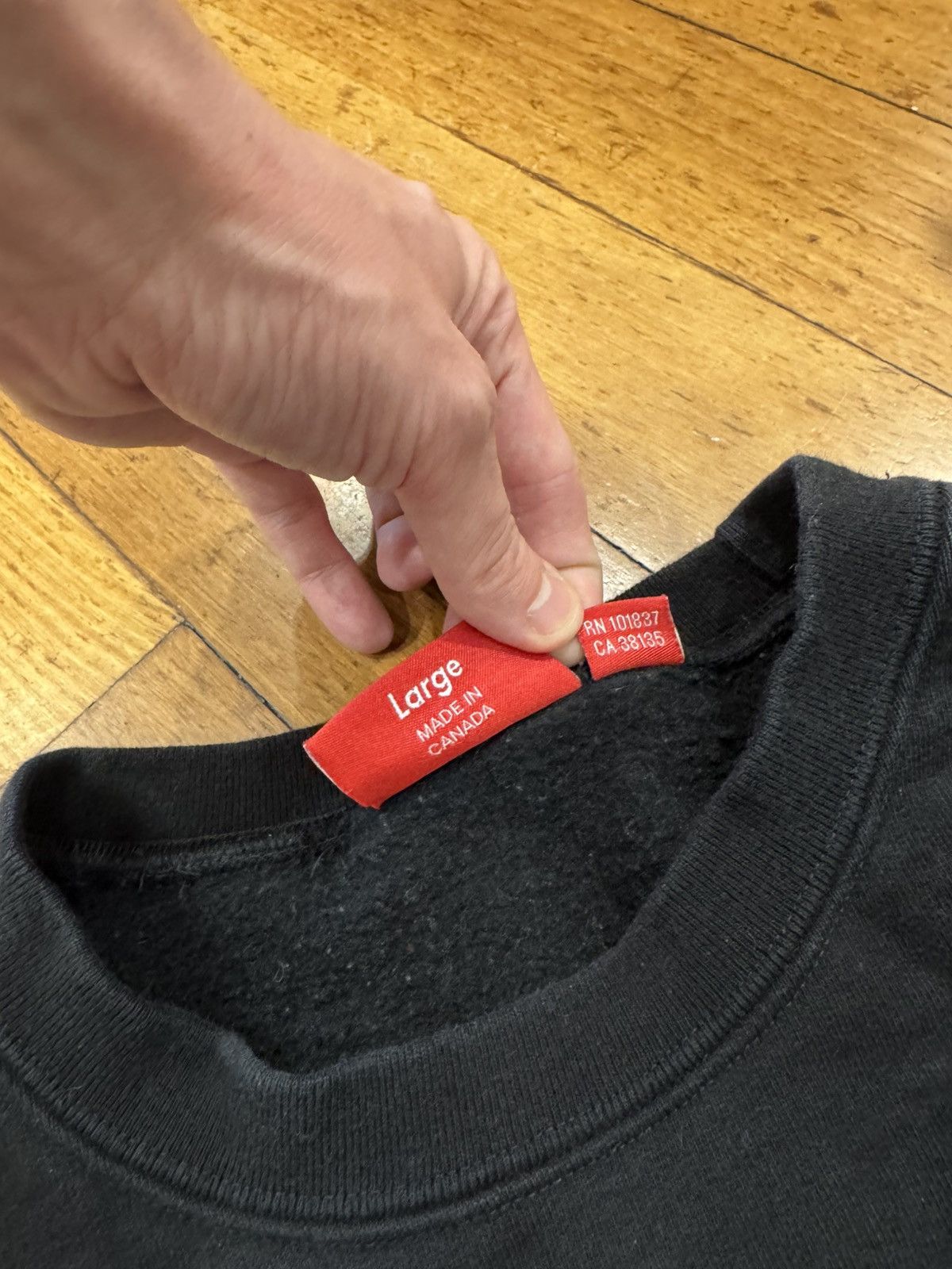 Supreme Supreme Black/Red BOGO Crewneck Size US L / EU 52-54 / 3 - 7 Thumbnail