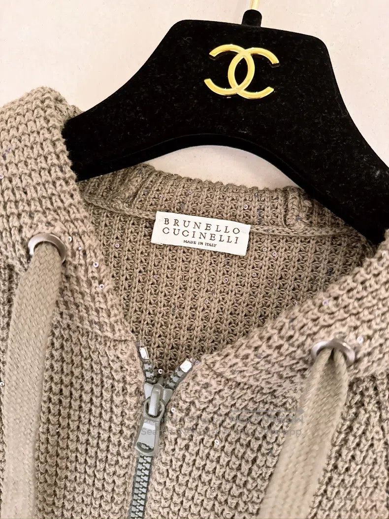 Brunello Cucinelli Brunello Cucinelli Sequined knitted cardigan Size XS / US 0-2 / IT 36-38 - 7 Thumbnail