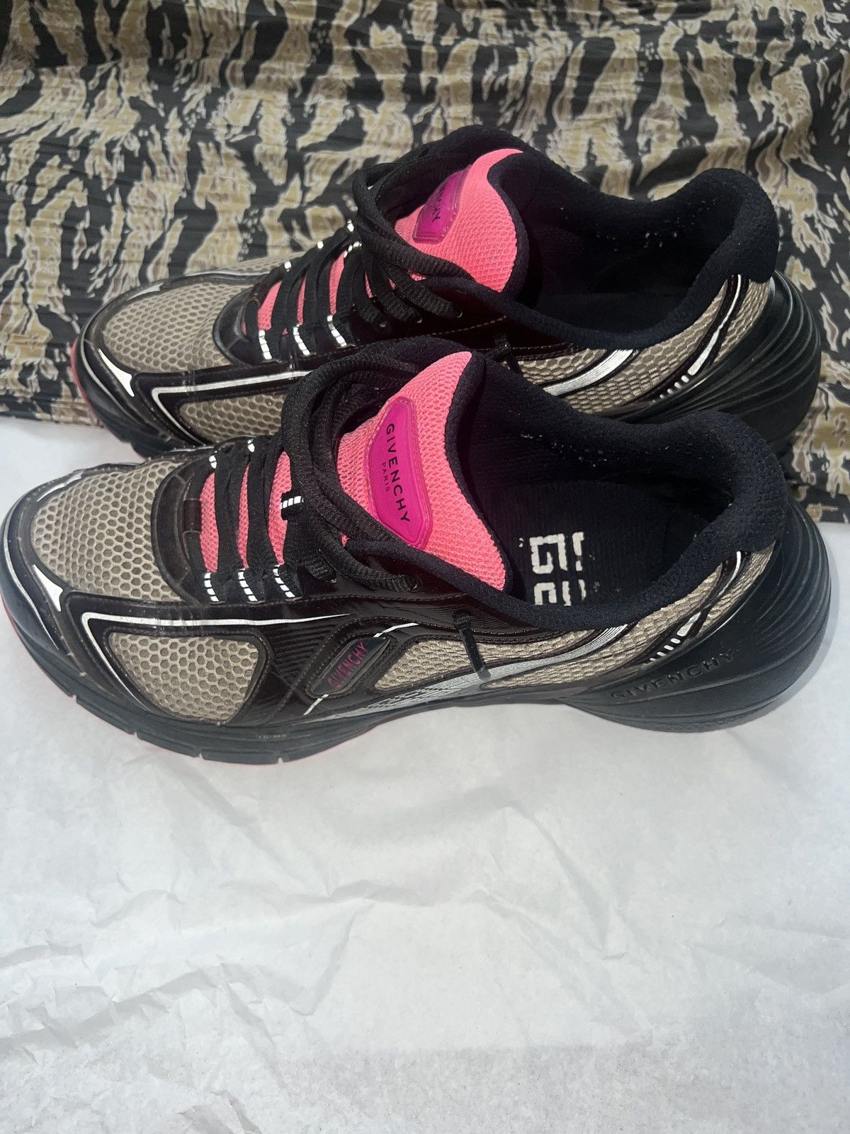 Givenchy Givenchy TK-MX Sneakers Size US 10 / EU 43 - 1 Thumbnail
