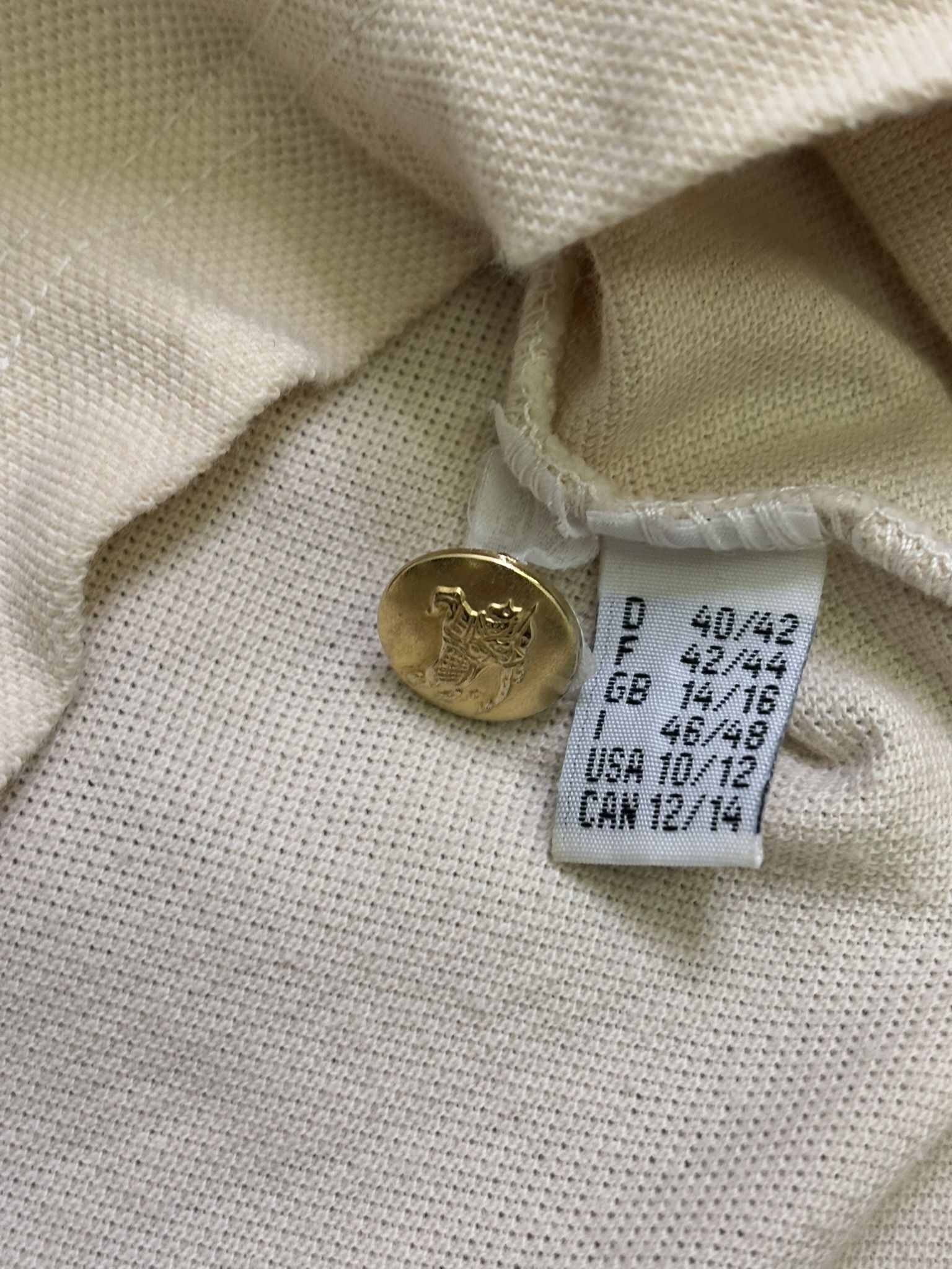 Burberry Burberry vintage Beige polo size L Size US L / EU 52-54 / 3 - 16 Thumbnail