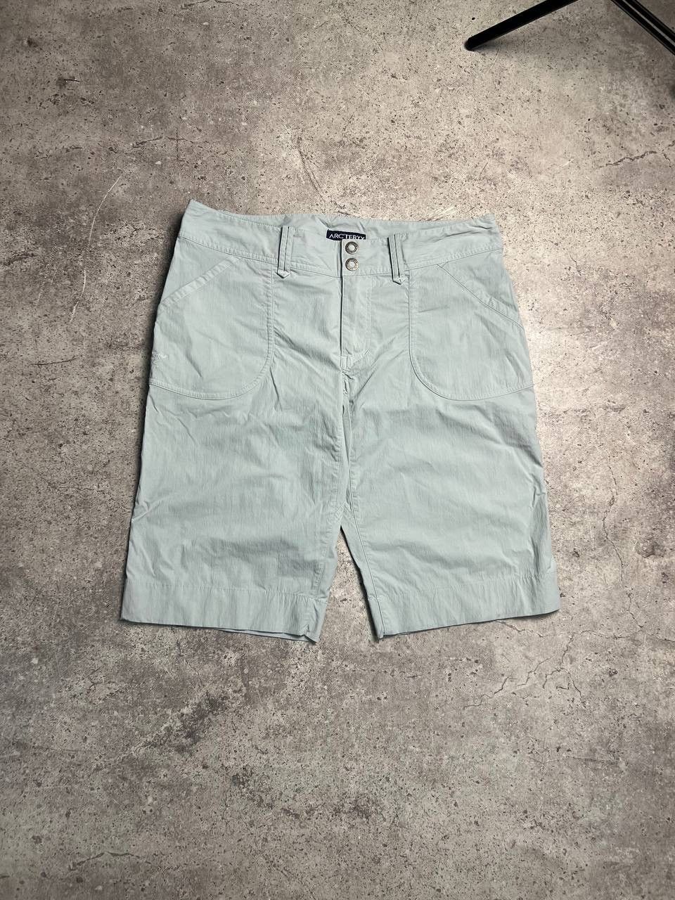 Arc'teryx Vintage 90s Arc’teryx Women’s Shorts Size 30" / US 8 / IT 44 - 1 Thumbnail