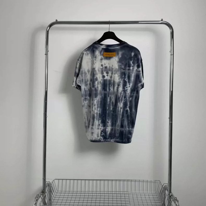 Louis Vuitton LOUIS VUITTON Rendering chest print short sleeves 2504-Next Size US M / EU 48-50 / 2 - 2 Thumbnail