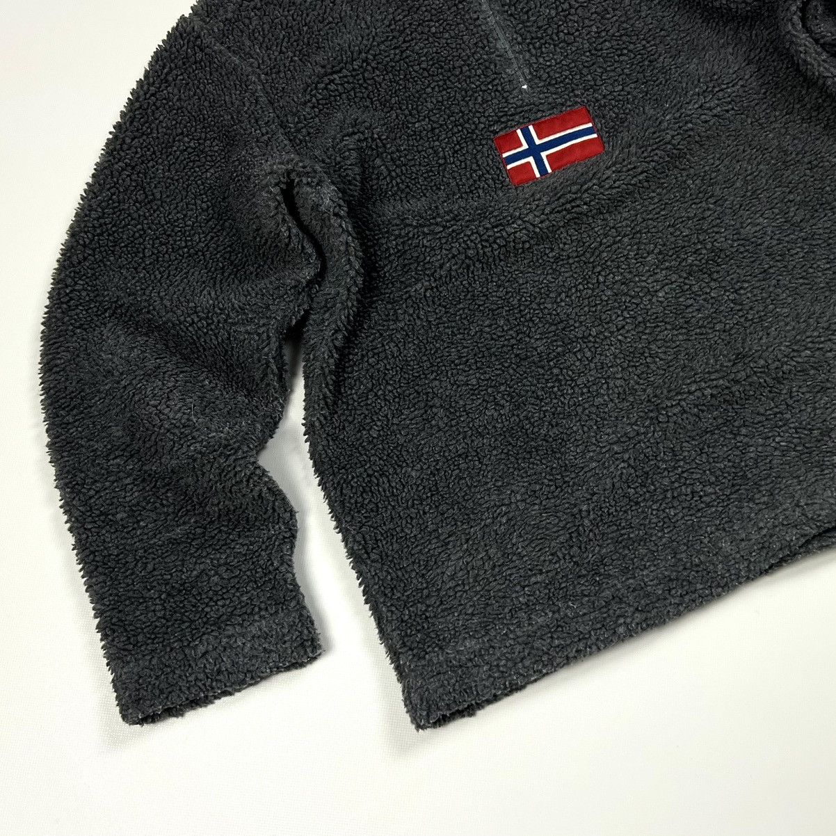 Napapijri × Vintage Vintage Napapijri Grey Casual 1/4 Zip Sherpa Jacket Size M Size US M / EU 48-50 / 2 - 6 Thumbnail