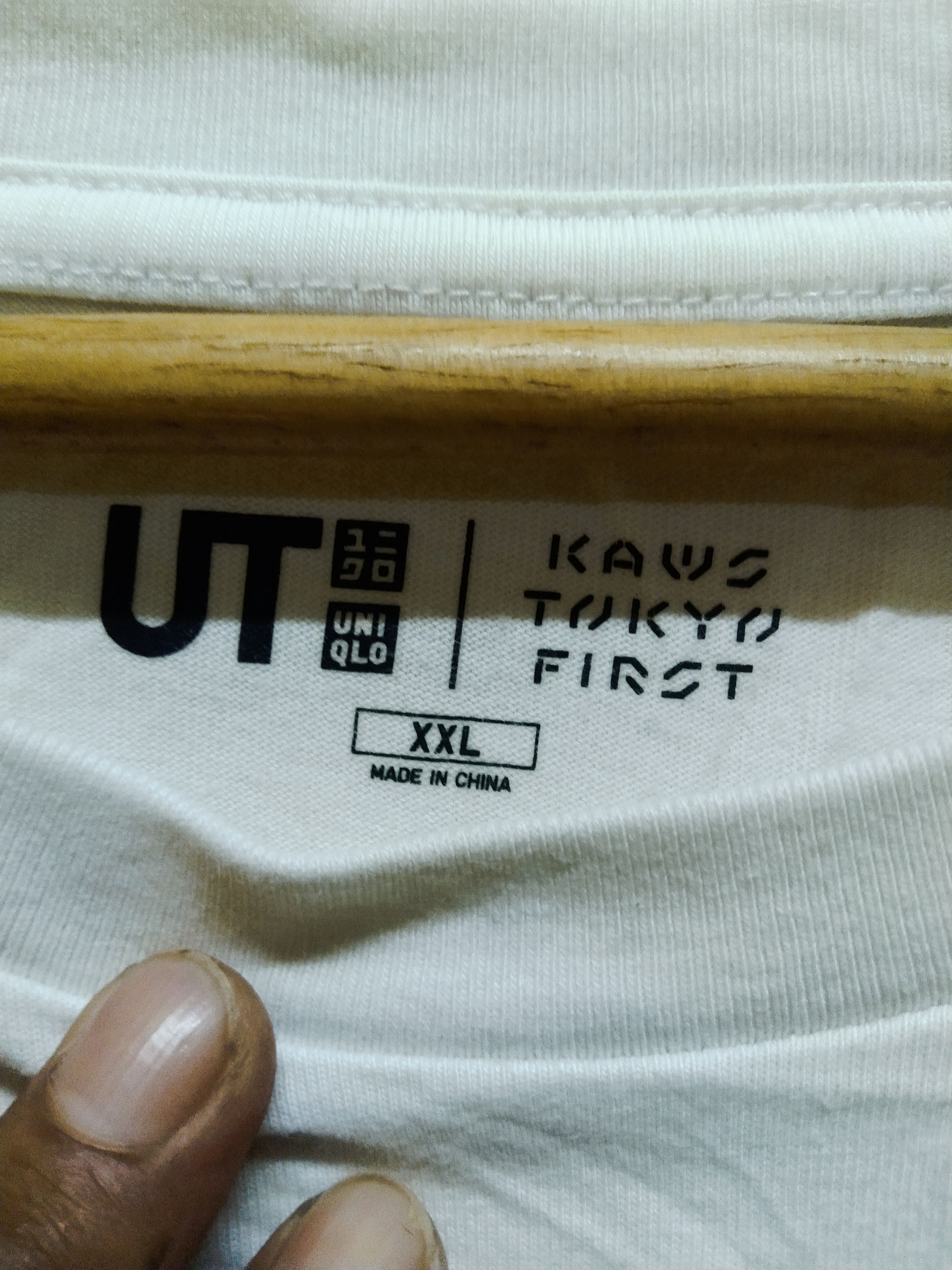 Kaws × Uniqlo kaws x Uniqlo Shirt Size US XXL / EU 58 / 5 - 4 Thumbnail