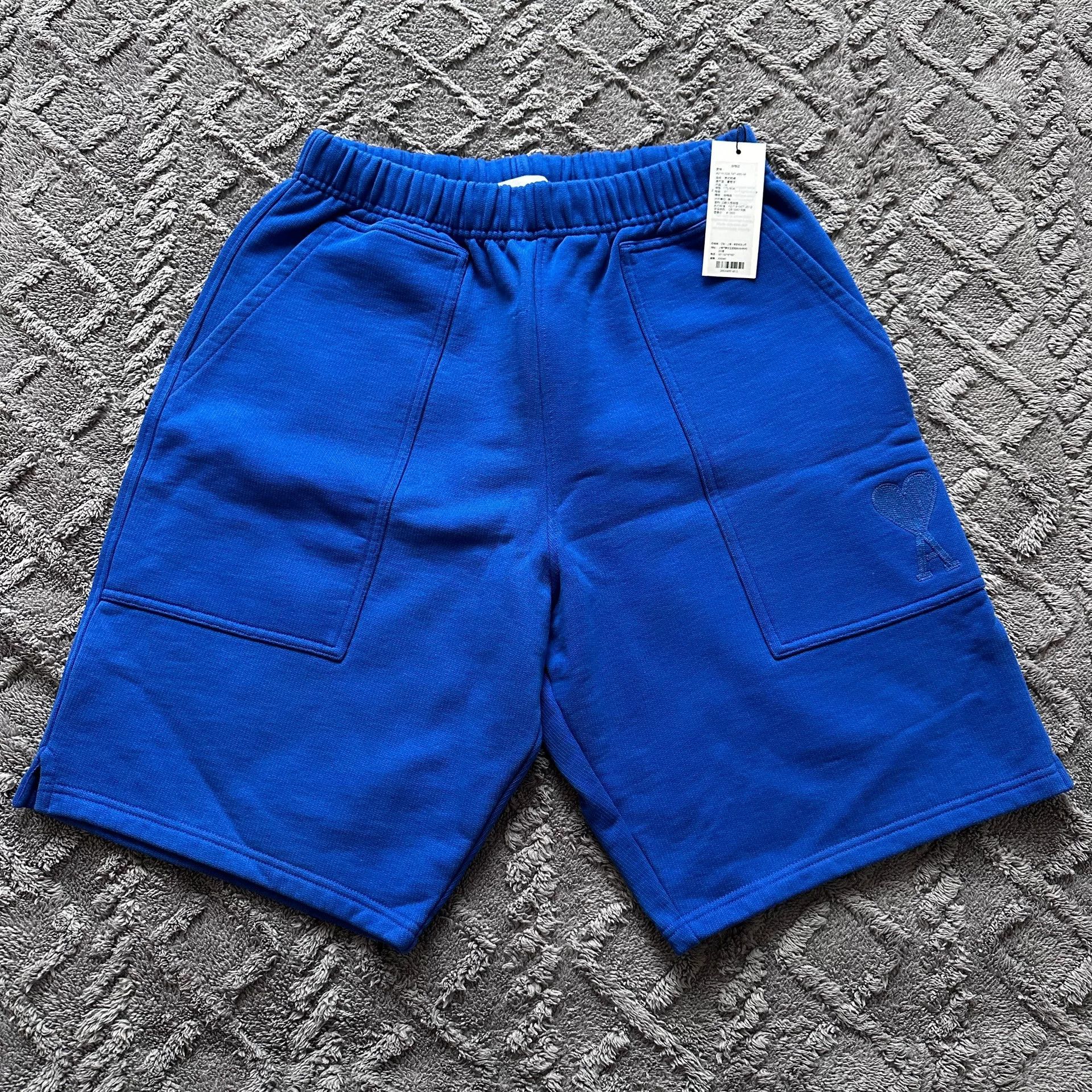 AMI AMI Paris Blue Heart Embroidered Shorts Size US 28 / EU 44 - 1 Thumbnail