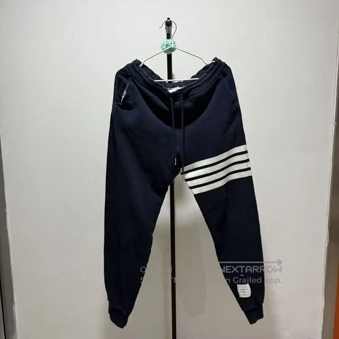 Thom Browne thom browne navy knit stripe joggers. Size US 30 / EU 46 - 1 Thumbnail
