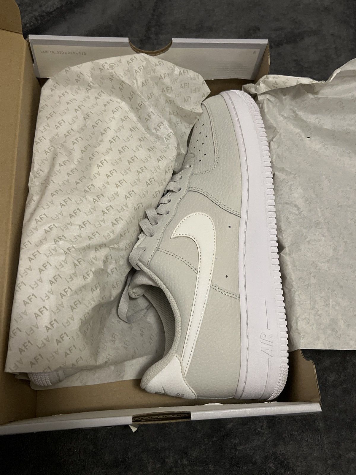 Nike Nike Airforce 1 “Light Bone” Size US 10.5 / EU 43-44 - 1 Thumbnail