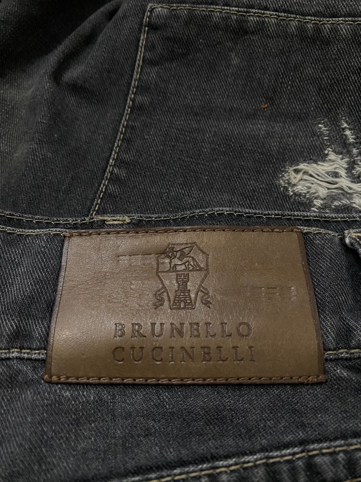 Brunello Cucinelli Brunello Cucinelli Dark Wash Smoky Black Distressed Jeans Size US 34 / EU 50 - 11 Thumbnail