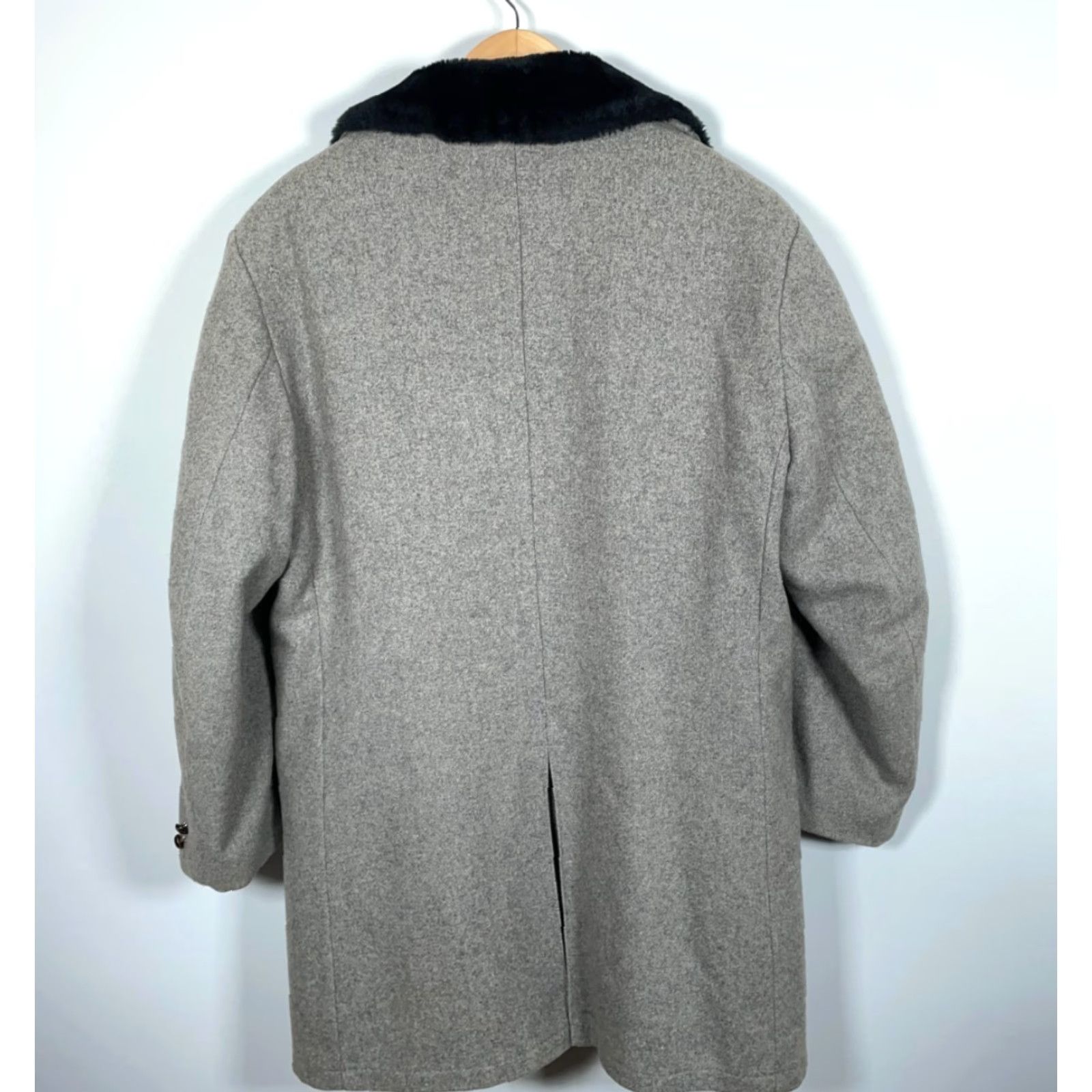 Vintage VINTAGE Field & Stream Coat Wool Gray Faux Fur Collar 70s Men 44 Regular Mid-Length Trench Coat Mens Size US S / EU 44-46 / 1 - 2 Thumbnail