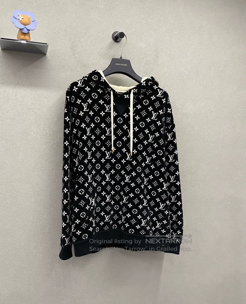 Louis Vuitton Louis Vuitton Full Logo Black Hooded Sweatshirt Size US M / EU 48-50 / 2 - 4 Thumbnail
