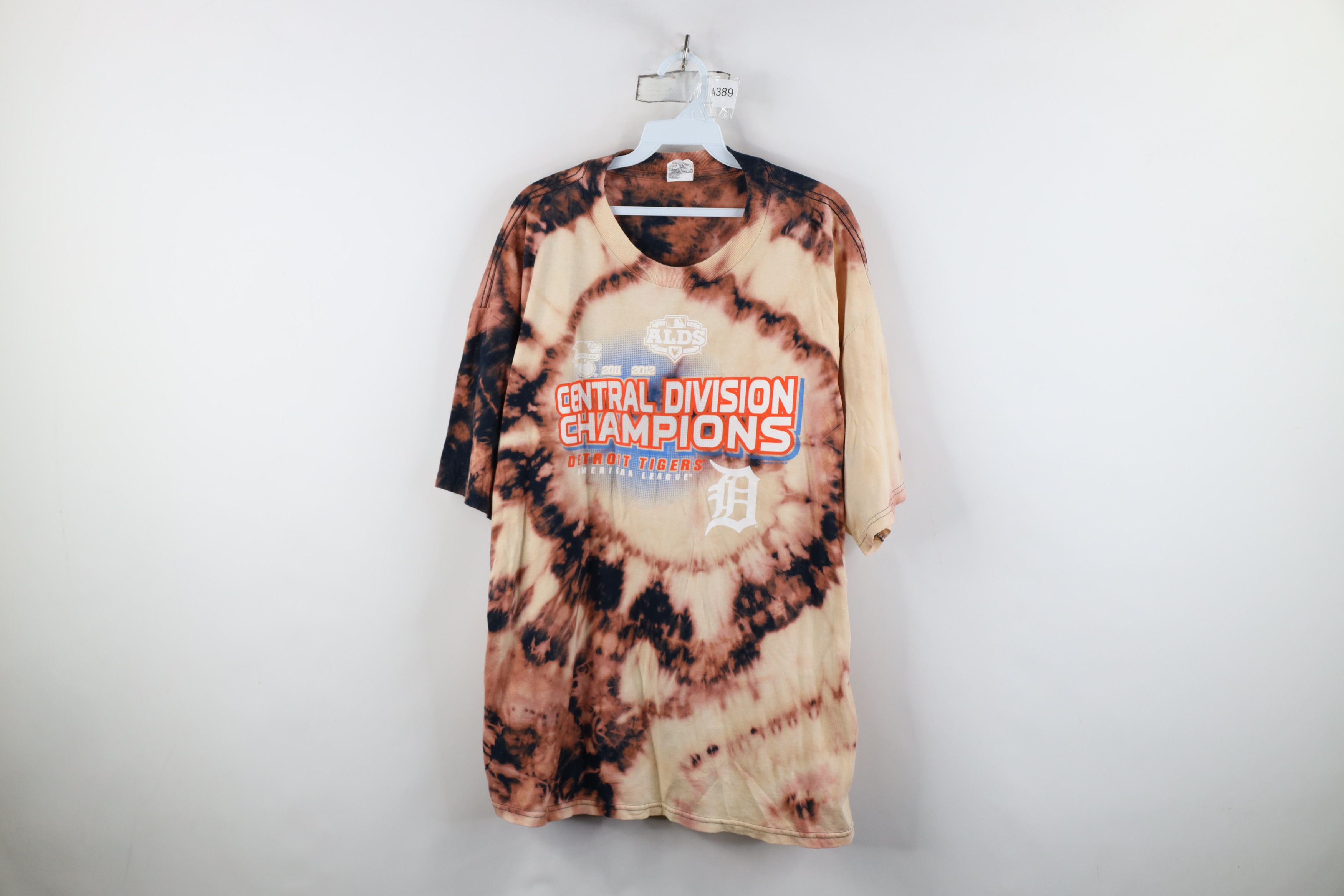 Vintage Y2K Acid Wash Detroit Tigers Baseball Short Sleeve T-Shirt Size US XXL / EU 58 / 5 - 1 Thumbnail