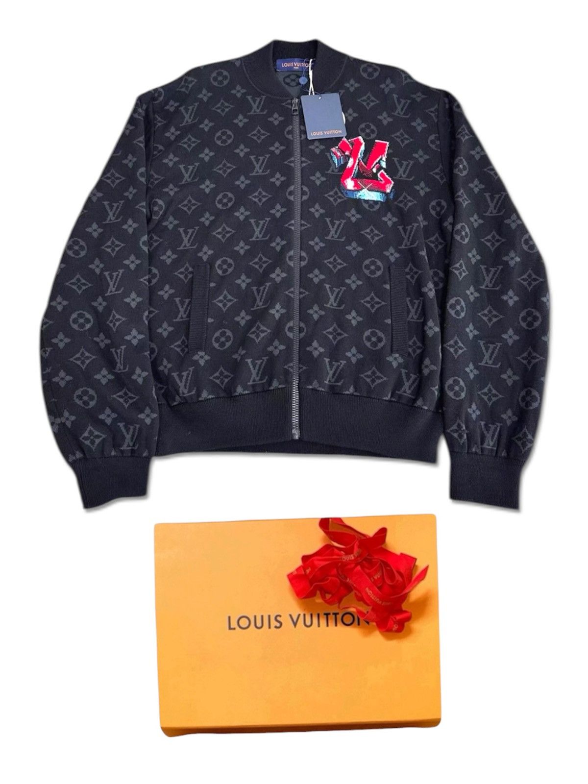 Louis Vuitton LOUIS VUITTON XL Graffiti Monogram Zipup Long Sleeve Jacket Size US XL / EU 56 / 4 - 1 Thumbnail