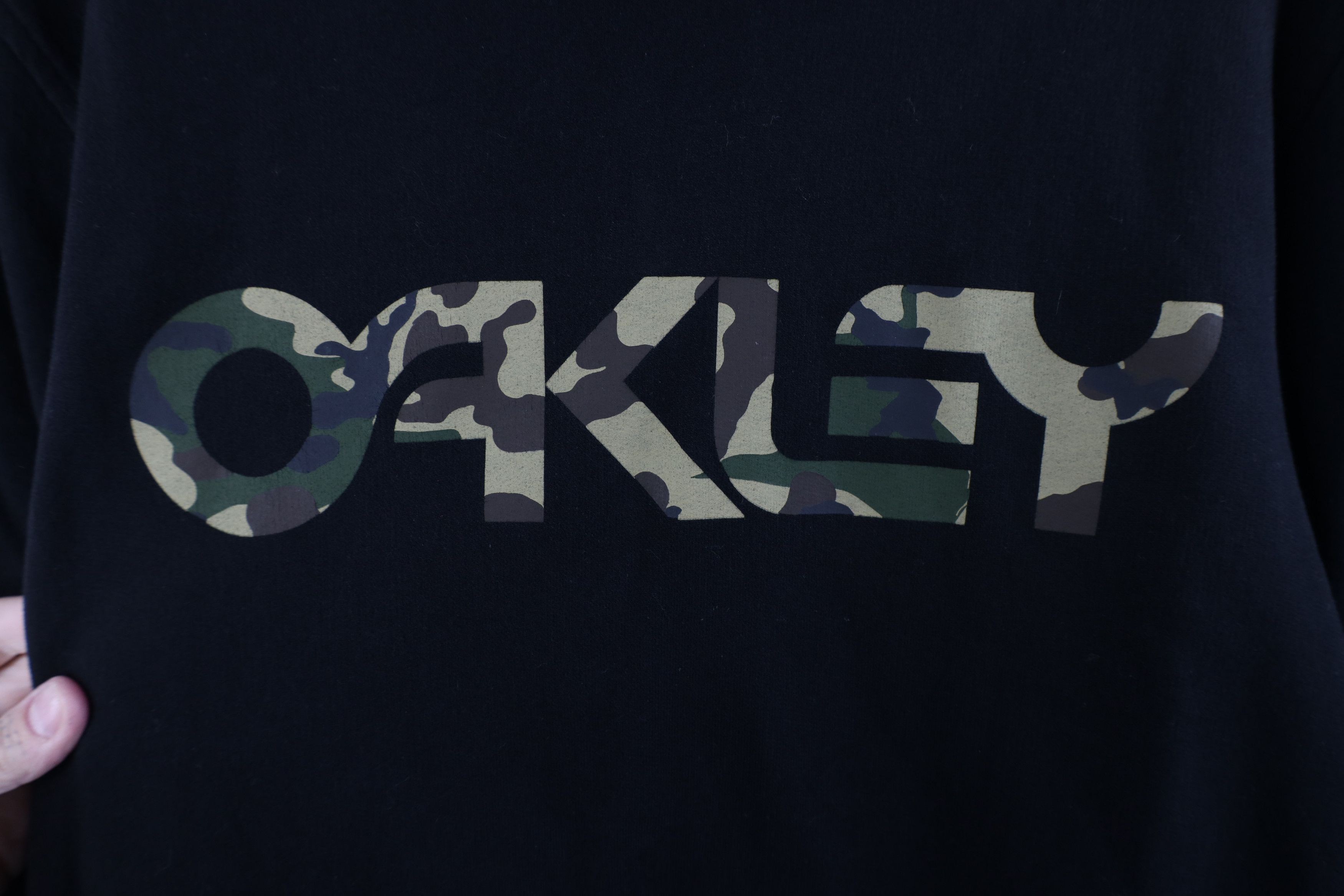 Oakley × Vintage Vintage Oakley Camouflage French Terry Hoodie Black Size US S / EU 44-46 / 1 - 6 Thumbnail