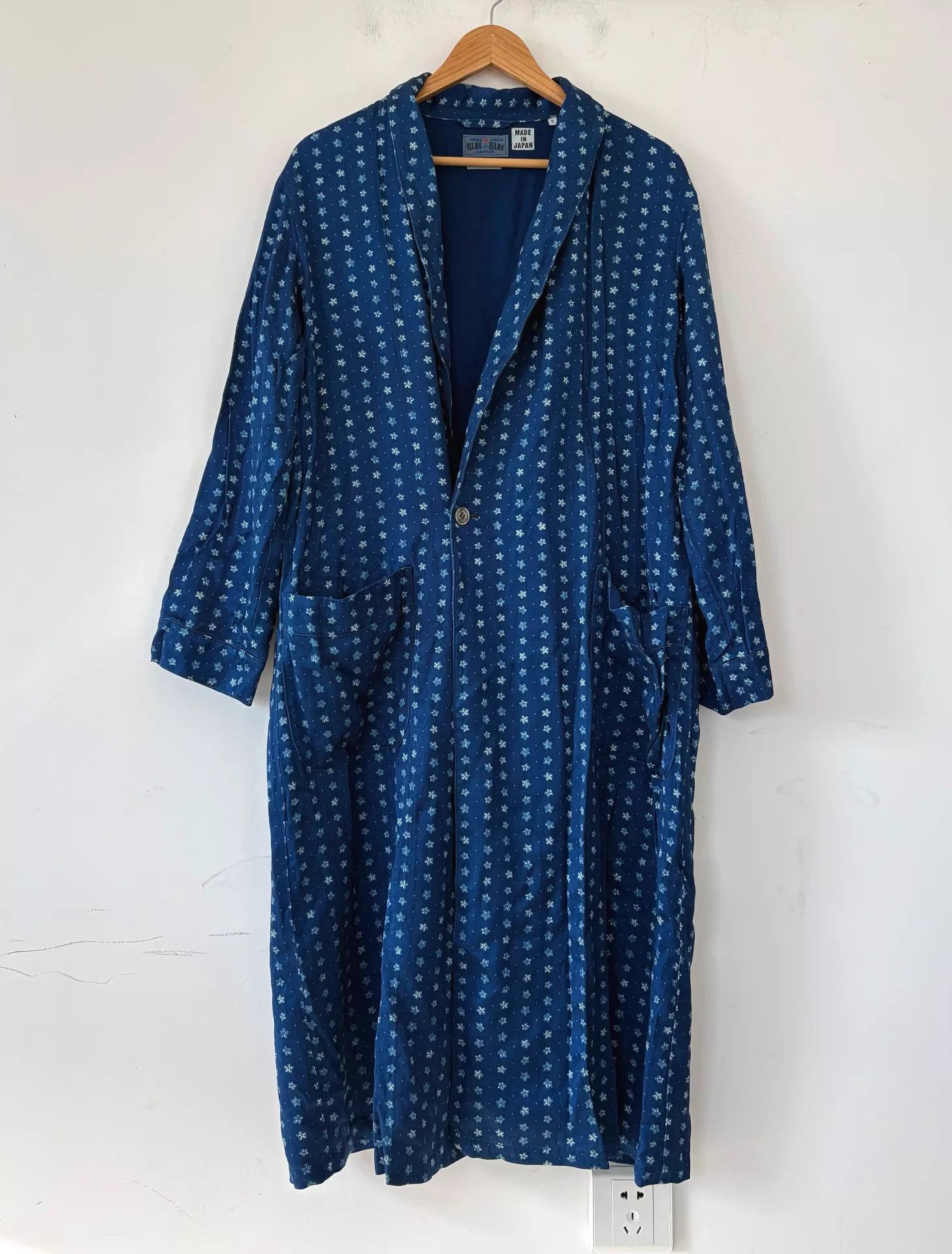 Blue Blue Japan Blue Blue Japan Men's Indigo Dyed Robe Coat Size 2 (M) Size US M / EU 48-50 / 2 - 1 Thumbnail