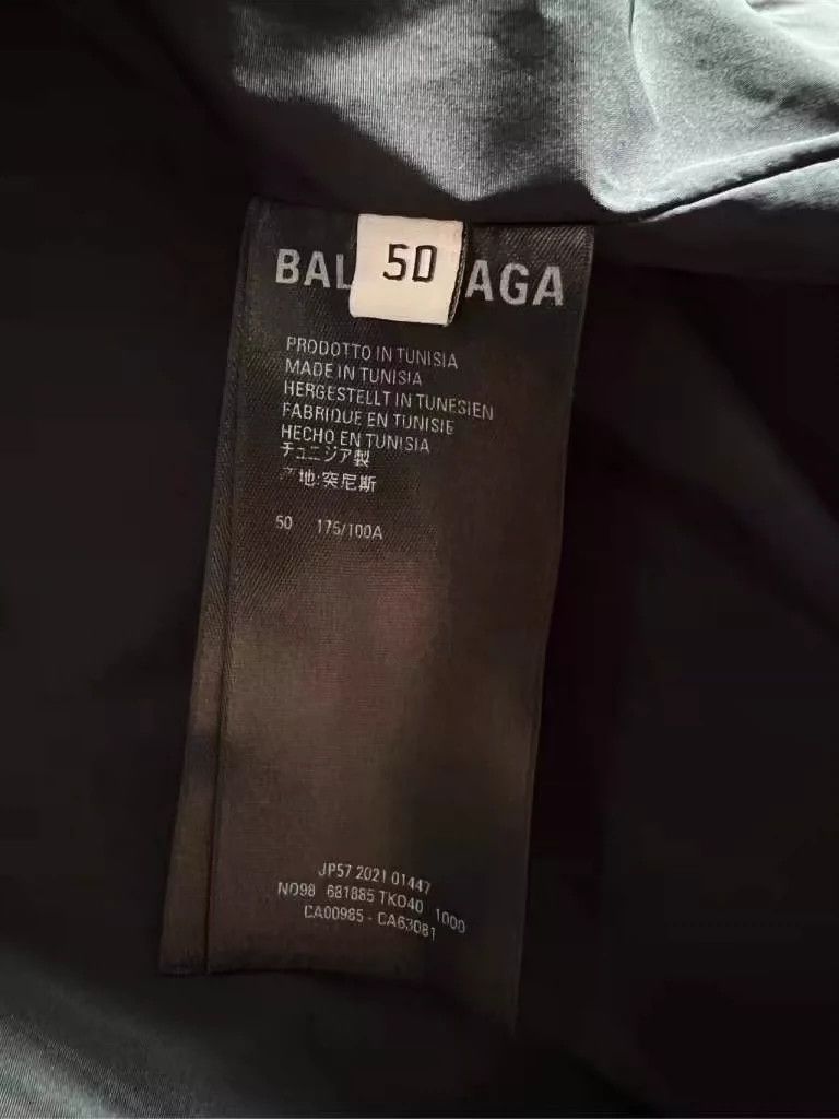 Balenciaga Balenciaga Bullet screen with dark stripes is full of LOGO Size US M / EU 48-50 / 2 - 6 Thumbnail