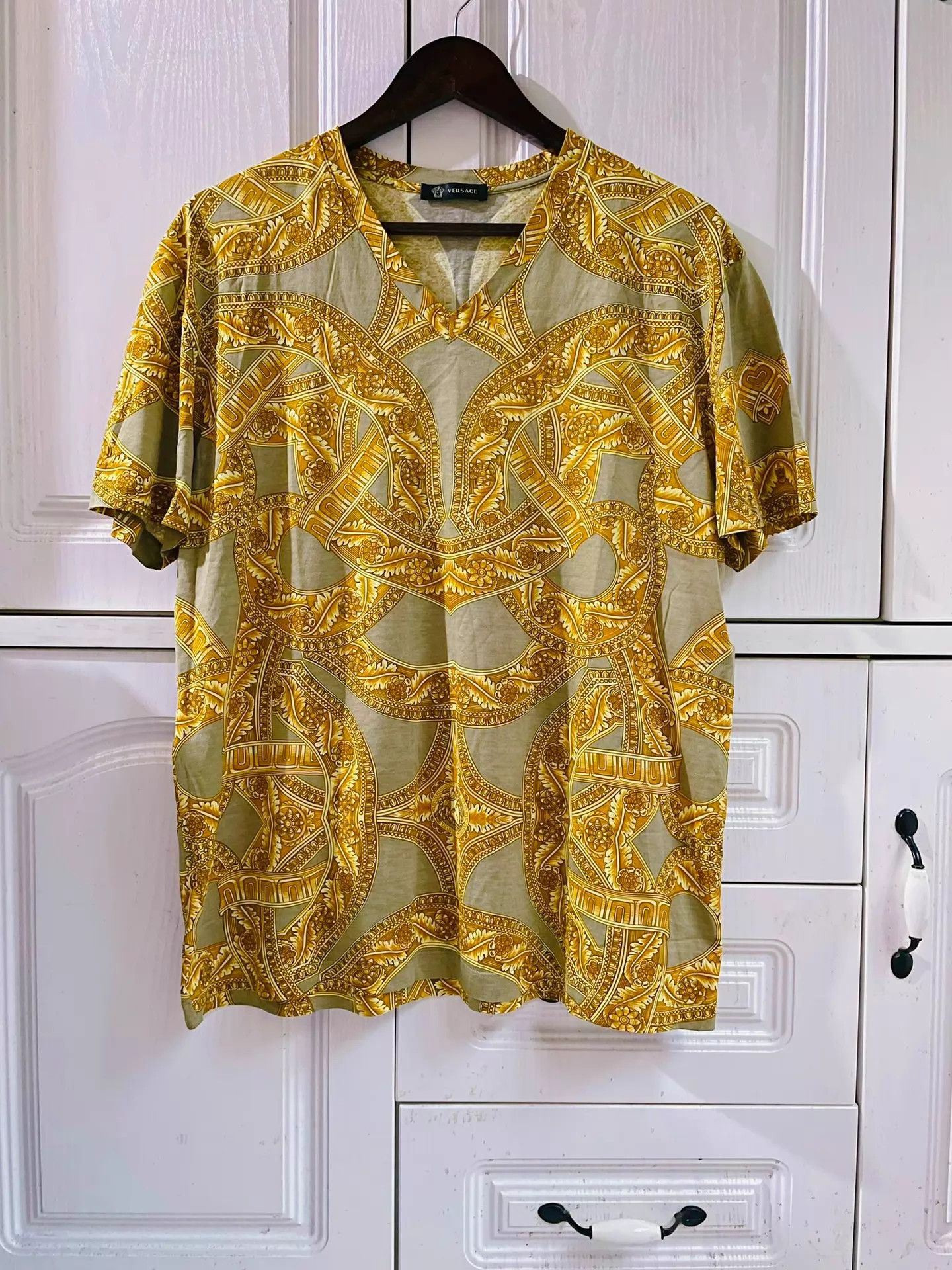 Versace Versace Baroque Medusa Gold Foil Runway SS T-Shirt XL Size XL / US 12-14 / IT 48-50 - 1 Thumbnail