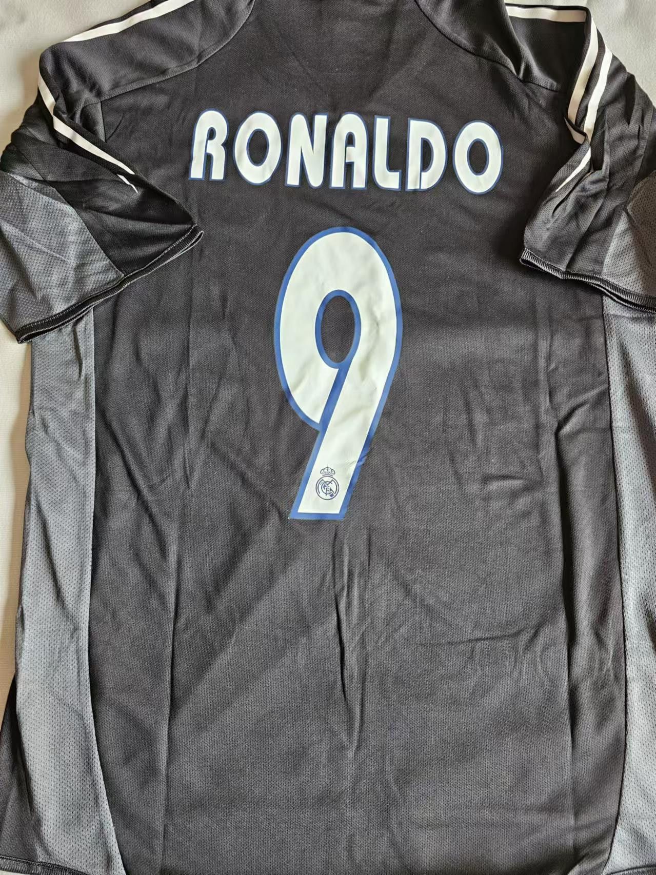 Other 2004 05 Real Madrid 9 Ronaldo Jersey Away Size US XL / EU 56 / 4 - 2 Thumbnail