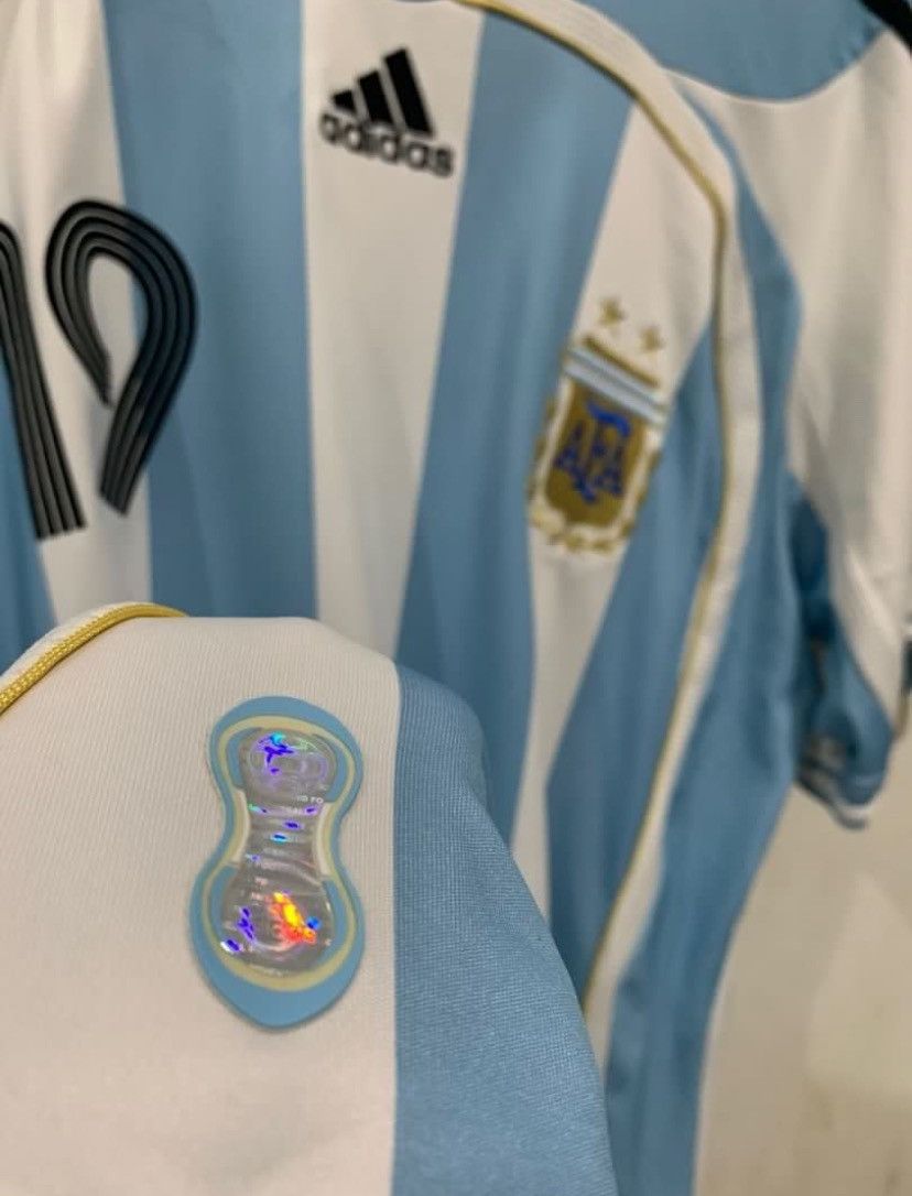 Adidas 2006 Argentina home kit jersey No.19 Messi Size US XL / EU 56 / 4 - 4 Thumbnail