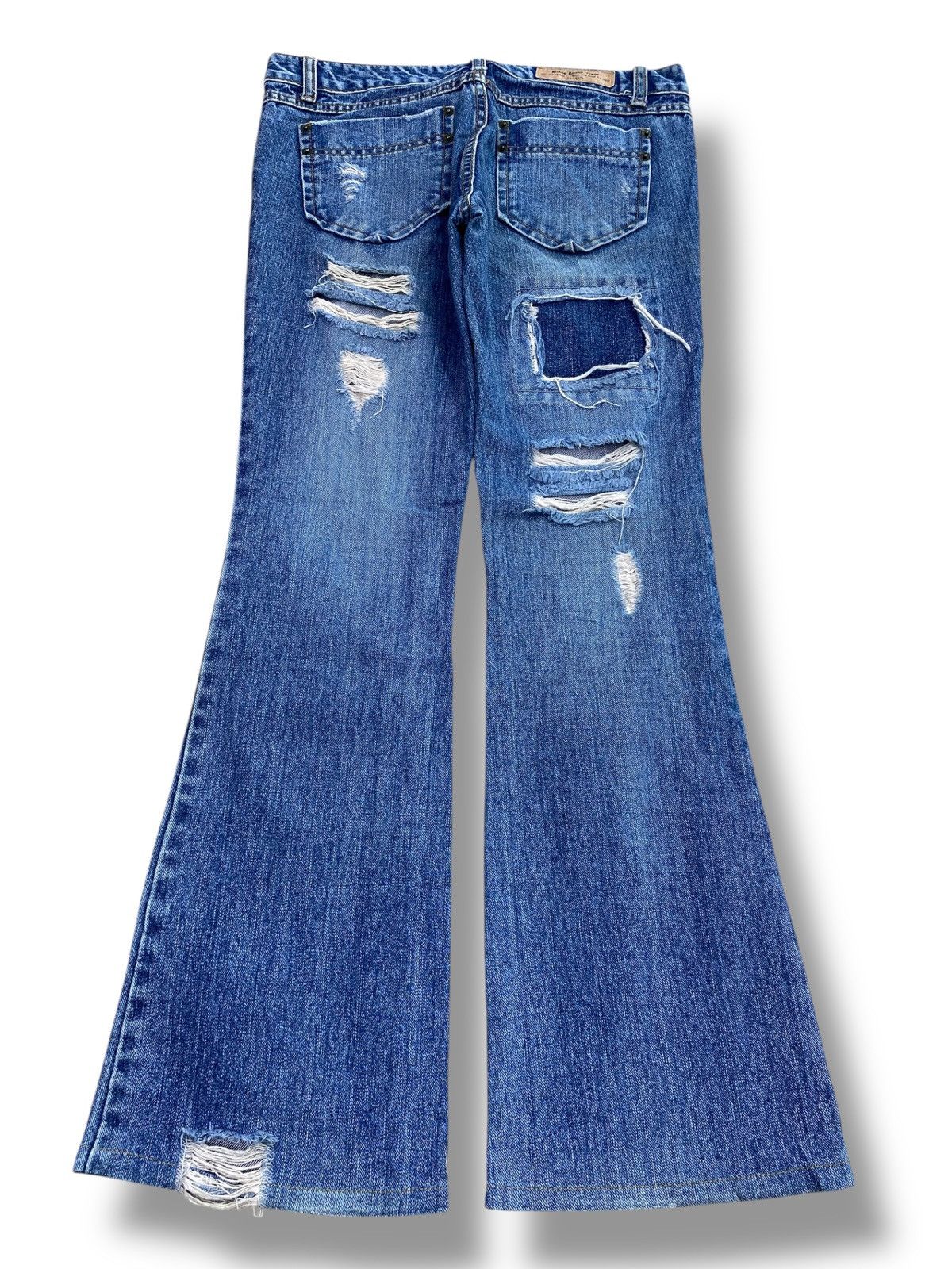 Japanese Brand Japanese Brand Blue Wash Distress Patch Style Flare Jeans Size US 30 / EU 46 - 3 Thumbnail
