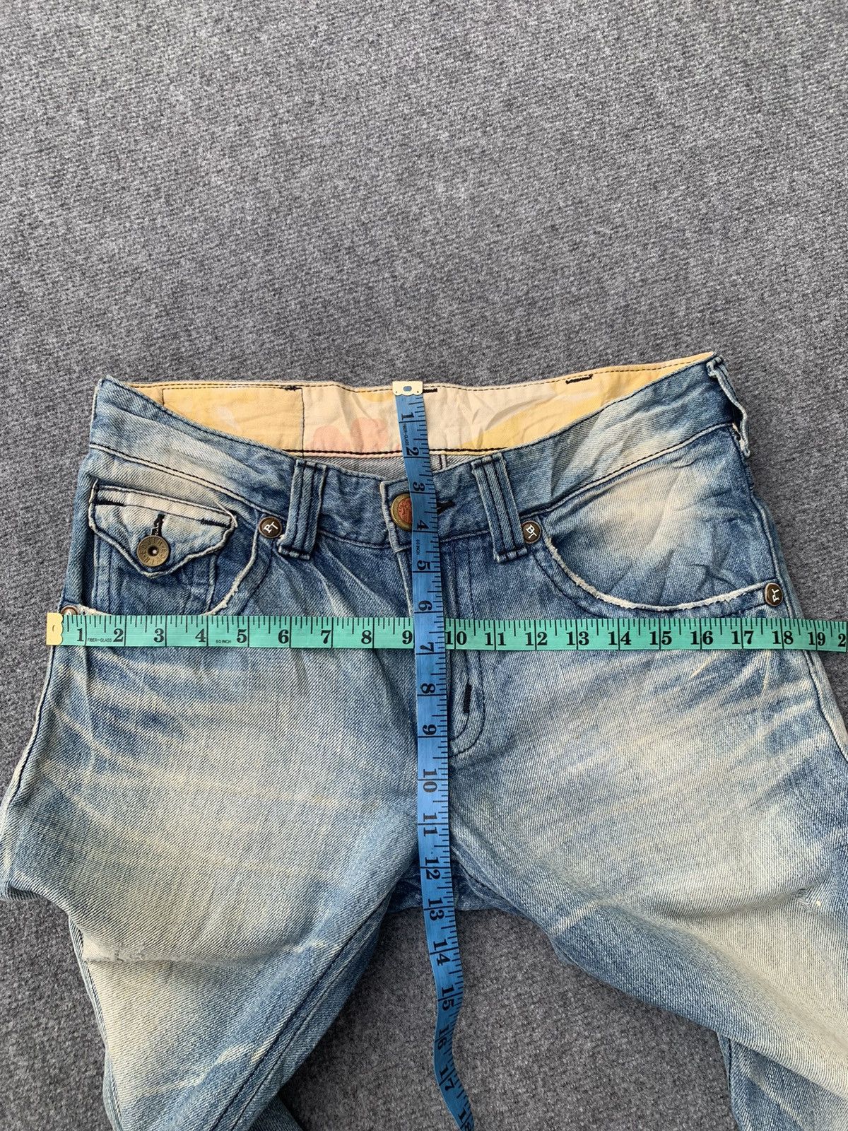 Edwin 𝗙𝗟𝗔𝗥𝗘 EDWIN BLUE TRIP VERY RARE & DISTRESSED. Size US 33 - 10 Thumbnail