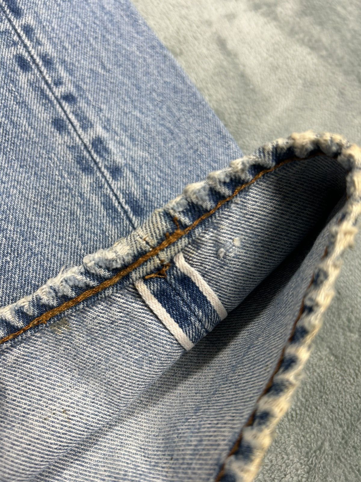Levi's Vintage Clothing Vintage Levi’s 501 Red Line Distressed Denim Jeans. S083 Size US 32 / EU 48 - 7 Thumbnail