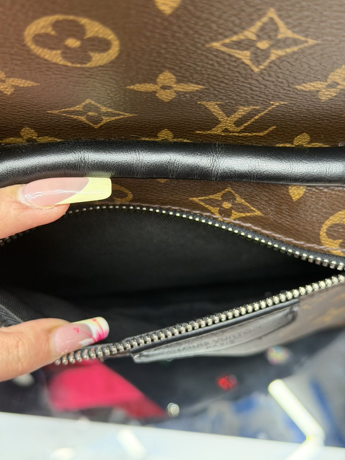 Louis Vuitton Louis Vuitton Josh Backpack Size ONE SIZE - 12 Thumbnail