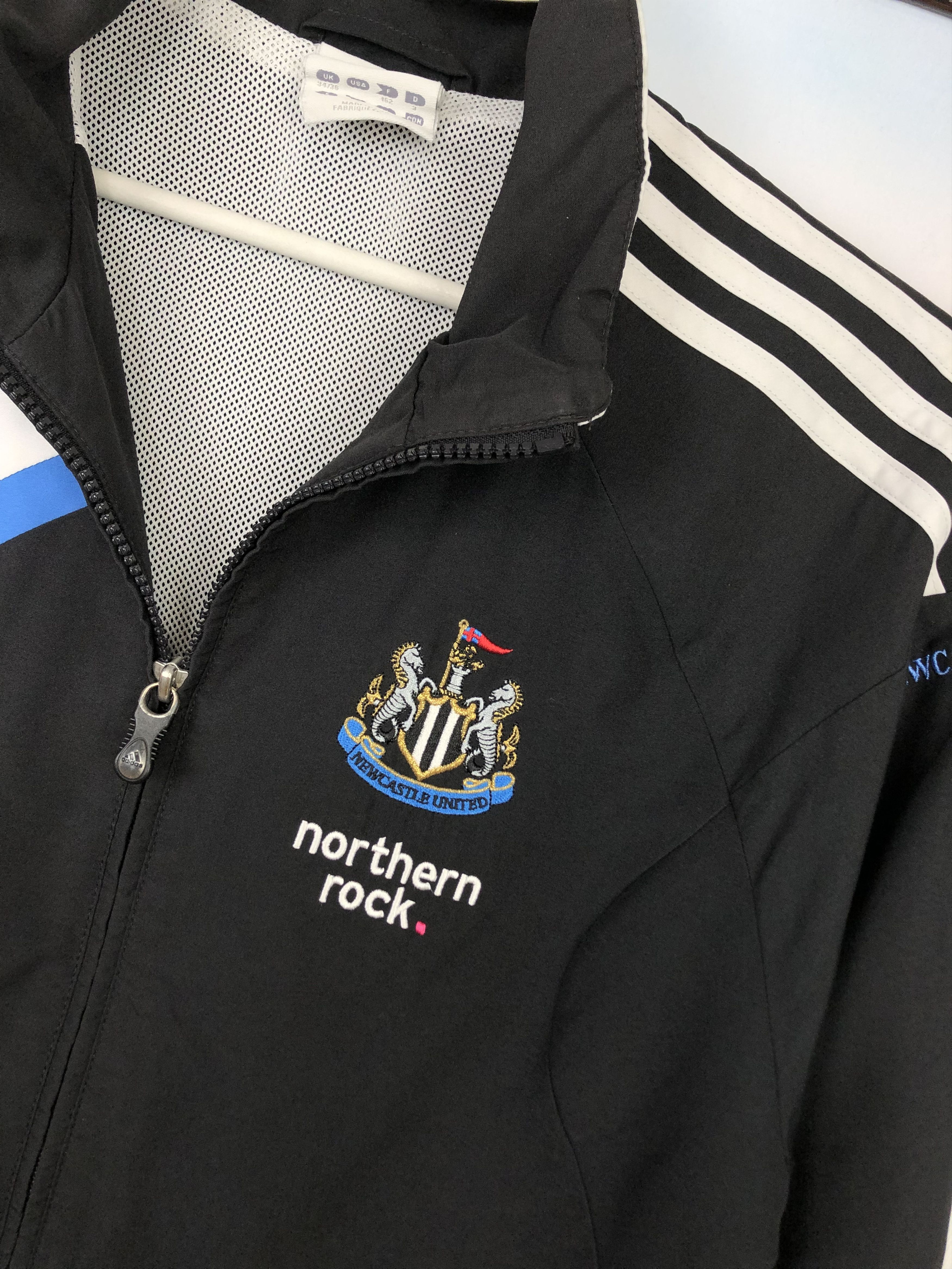 Adidas Vintage Adidas Newcastle United Football Jacket Soccer Size US S / EU 44-46 / 1 - 3 Thumbnail