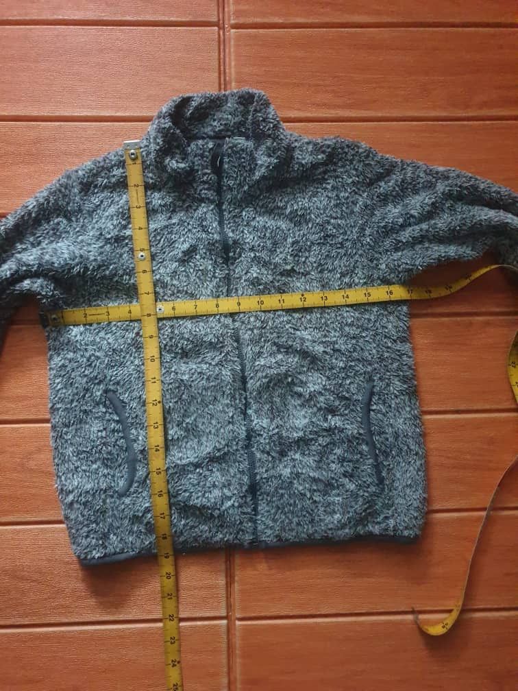 Uniqlo Uniqlo grey colour Fleece Sweater Size US XXS / EU 40 - 5 Thumbnail
