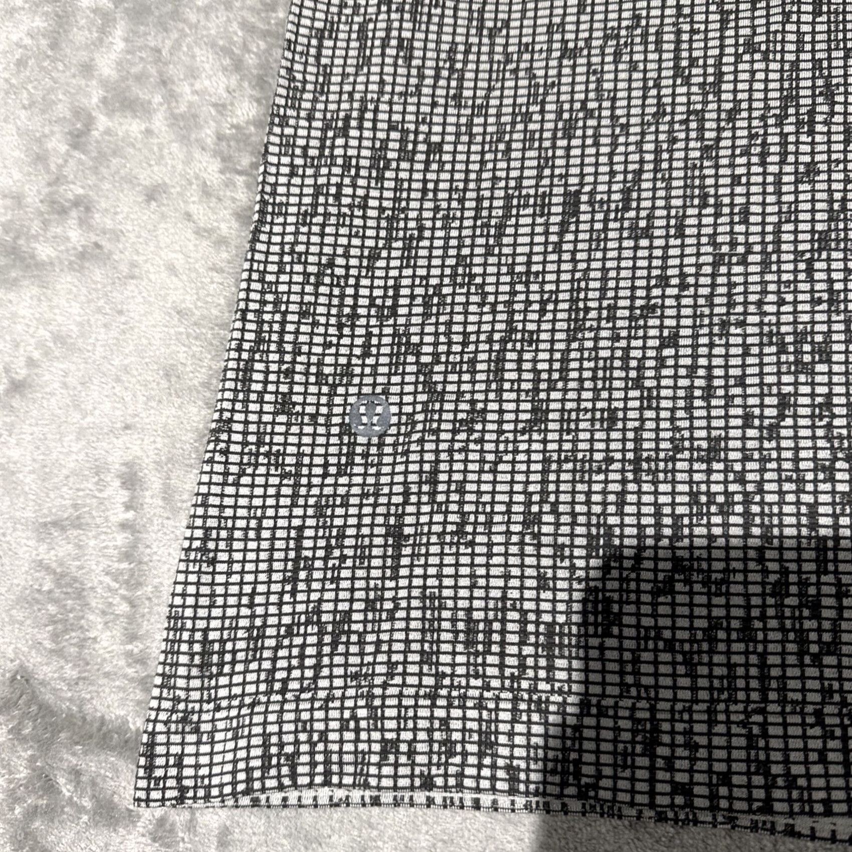 Lululemon Lululemon Metal Vent Tech Polo Shirt Short Sleeve Geometric Print Mens Small Grey Regular Fit Golf Tennis Size US S / EU 44-46 / 1 - 6 Thumbnail