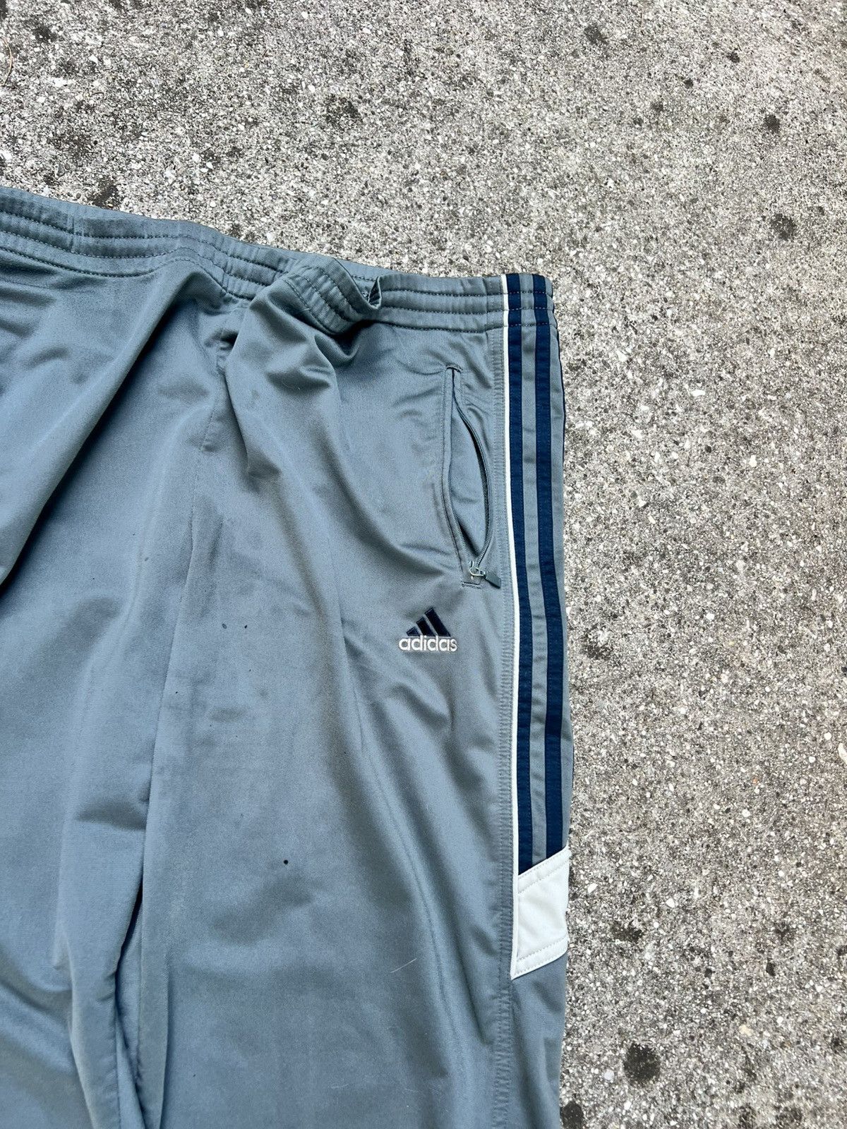 Adidas 90’s Adidas vintage trackpants (XL) Size US 34 / EU 50 - 3 Thumbnail