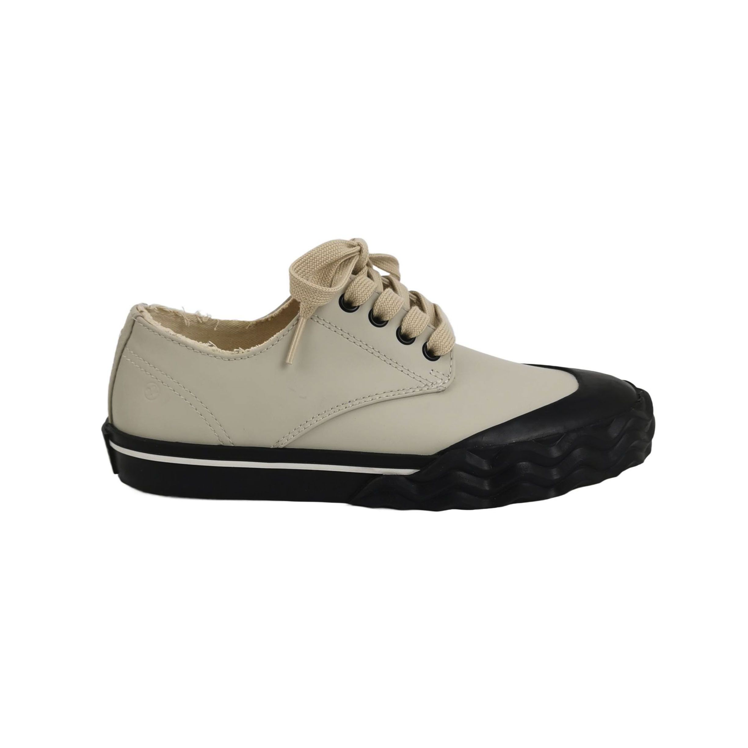 Maison Margiela Maison Margiela Replica Low-Top Sneakers Size 35 Size US 5 / IT 35 - 1 Thumbnail