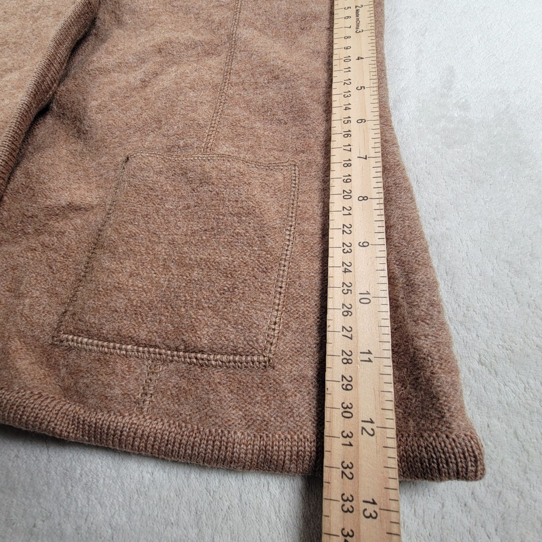 Class Club VINTAGE Club Classic Acrylic Sweater Vest Women’s Medium Shirt Sleeveless V-Neck Brown Solid Preppy 90s Casual Travel Business Womens Size M / US 6-8 / IT 42-44 - 4 Thumbnail