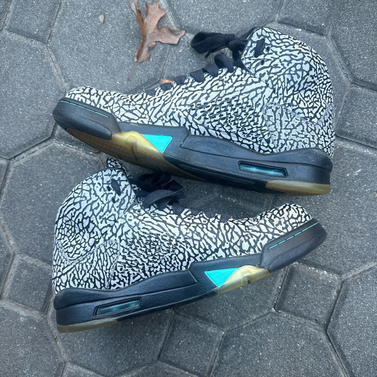 Jordan Brand 2013 JORDAN 5 RETERO ‘3LAB5’ ELEPHANT PRINT Size US 10.5 / EU 43-44 - 3 Thumbnail