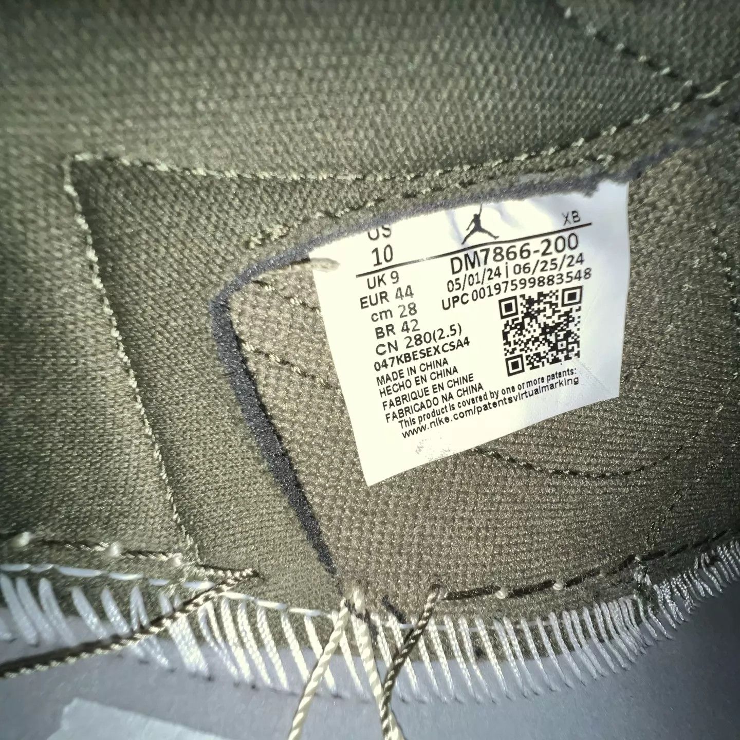 Nike Air Jordan 1 Low TS Olive Cactus Jack 44 Worn Size US 11 / EU 44 - 7 Thumbnail