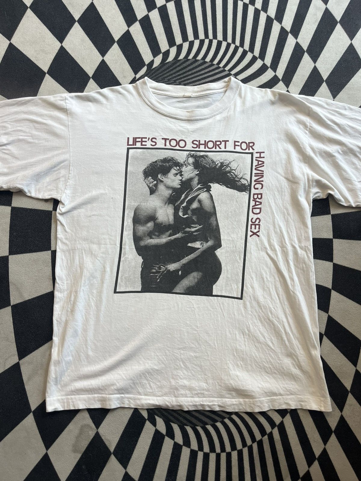 Arts & Science Vtg Life’s Too Short For Having Bad SEX 90’s Herb Ritts pics Size US L / EU 52-54 / 3 - 3 Thumbnail