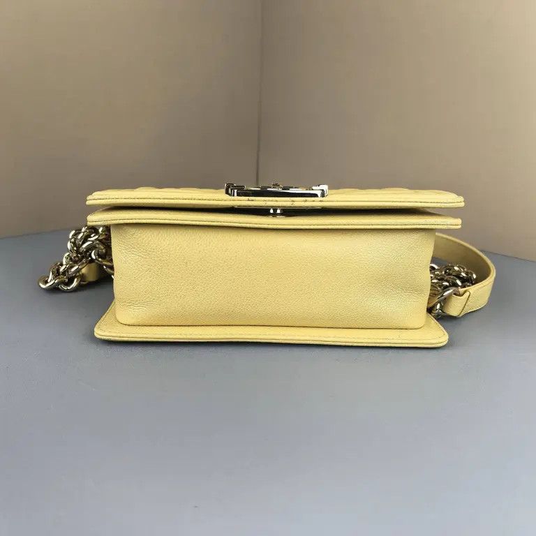 Chanel os11x0126 Size: OS / Shoulder Bag in Yellow Size ONE SIZE - 5 Thumbnail