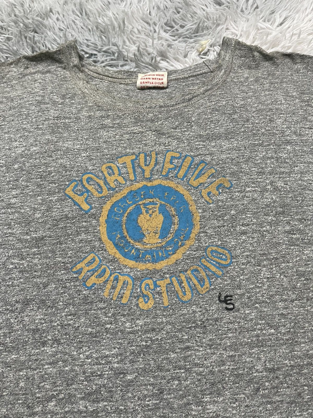 45rpm 70s STYLE 45RPM T SHIRT SOFT COTTON RARE DESIGN Size US L / EU 52-54 / 3 - 5 Thumbnail