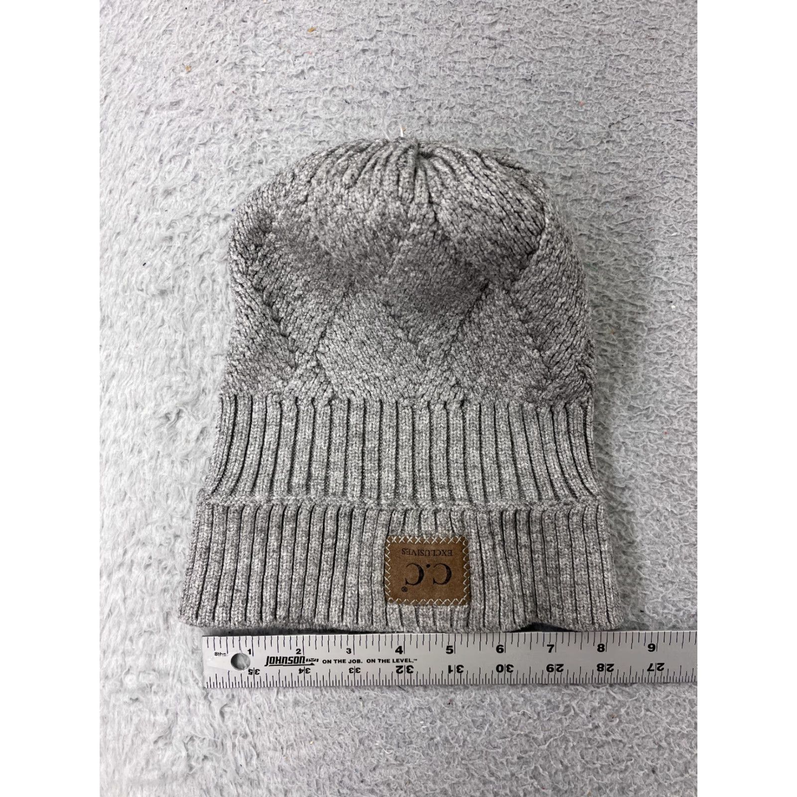 Vintage C.C Exclusive Beanie Womens One Size Gray Knit Rayon Blend Faux Fur Pom Size ONE SIZE - 5 Thumbnail