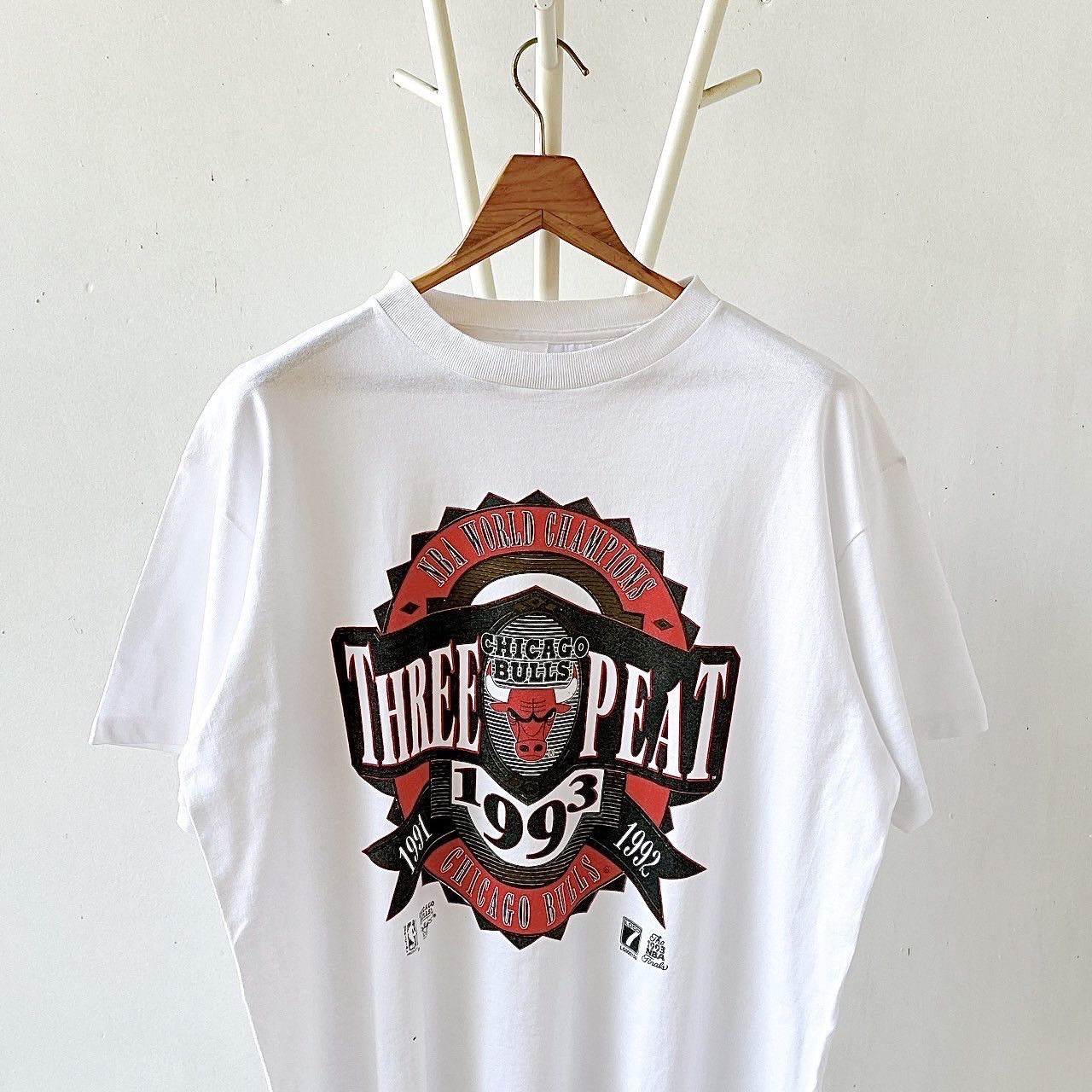 Vintage 90s Chicago Bulls NBA t-shirt/ XL Size US XL / EU 56 / 4 - 3 Thumbnail