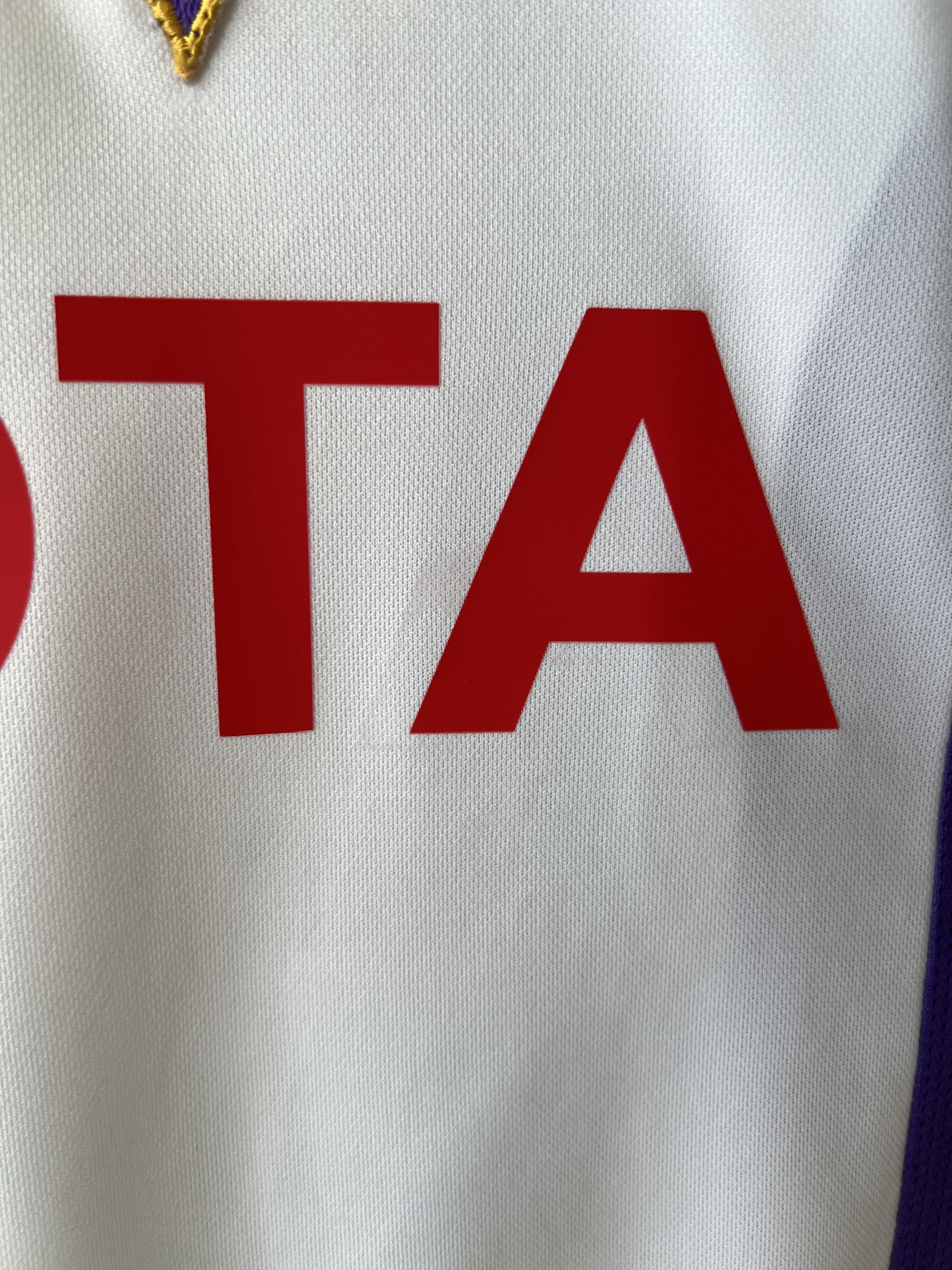 Lotto Sport (L fits M) Fiorentina 2007-08 Away Shirt Vieri #32 Kit Size US L / EU 52-54 / 3 - 6 Thumbnail