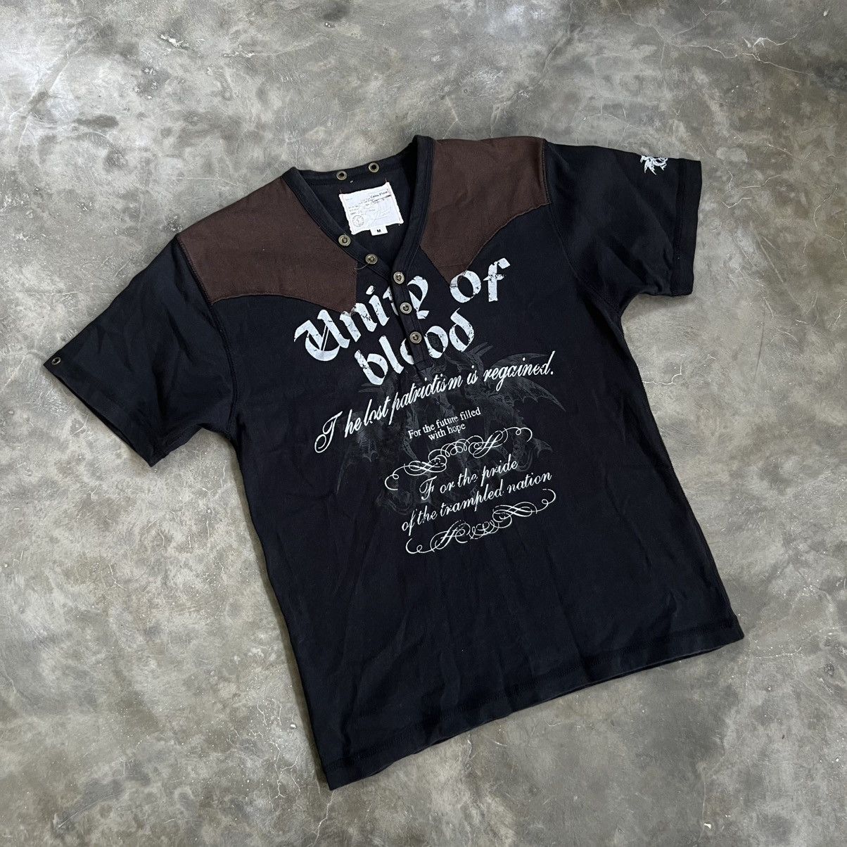 Japanese Brand 2000s Calm Flow Western Poem gothic T-Shirt Size US M / EU 48-50 / 2 - 3 Thumbnail