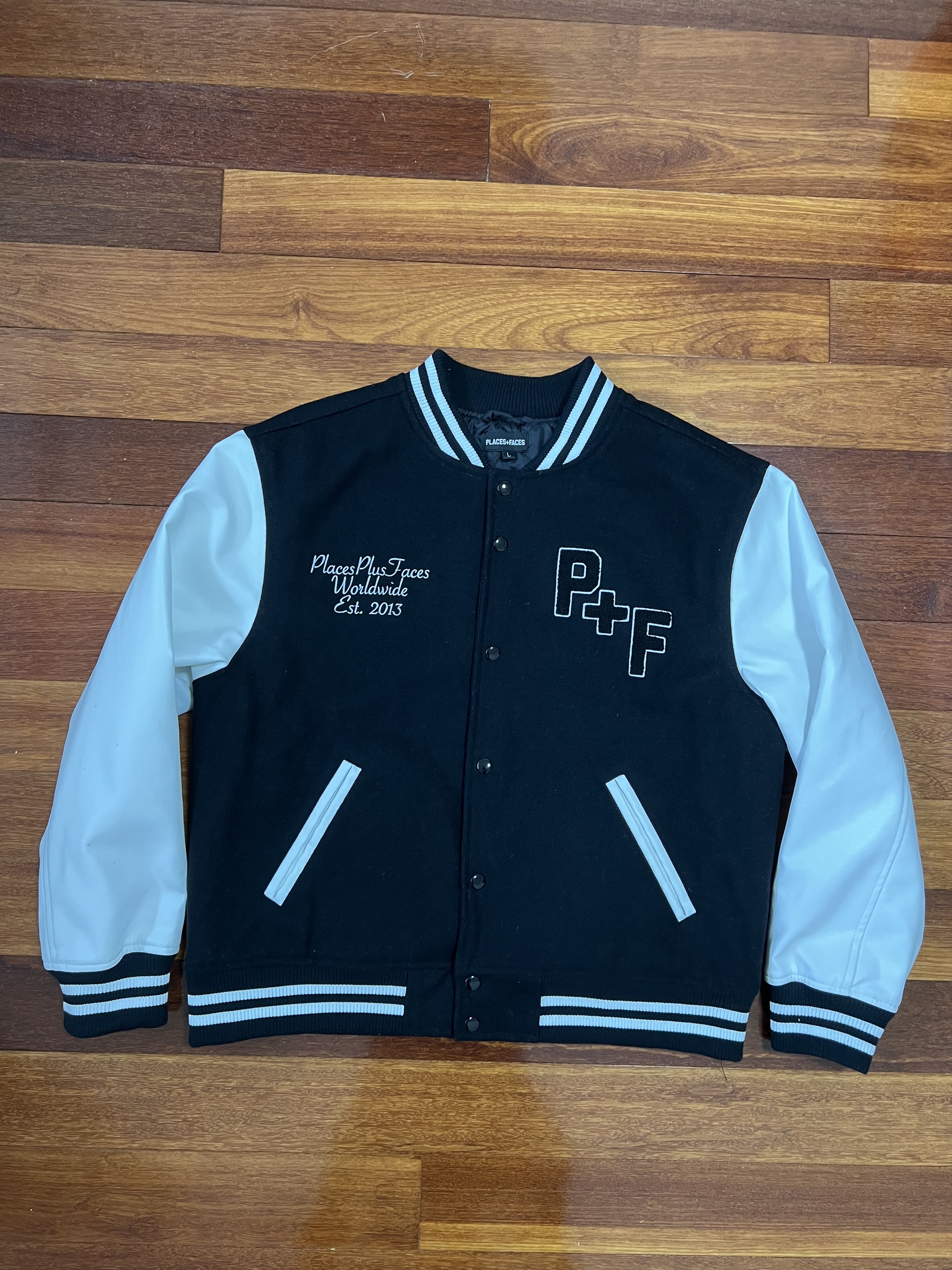 Places + Faces 💚 2021 Places + Faces Team Varsity Jacket Black Large Size US L / EU 52-54 / 3 - 6 Thumbnail