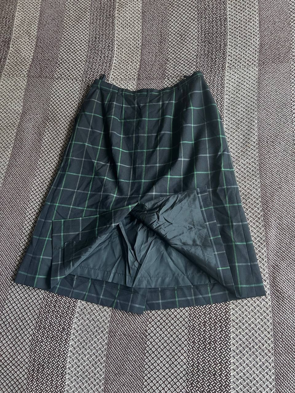 Burberry × Vintage Burberrys Vintage Monogram Midi Skirt Women’s Luxury Item Size 27" / US 4 / IT 40 - 9 Thumbnail