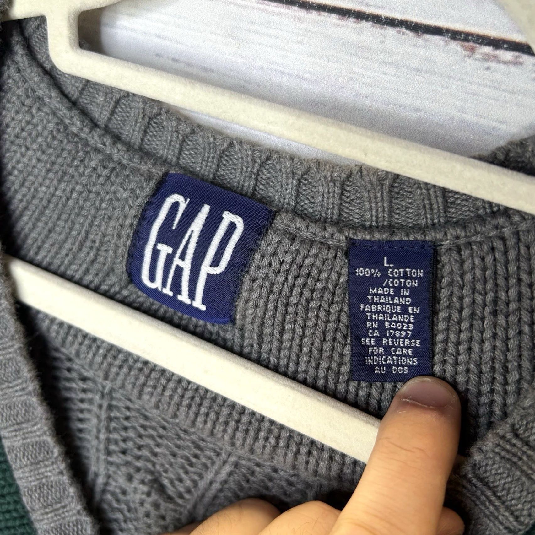 Gap VINTAGE Gap Cable Knit Cr icket Tennis Pullover V-Neck Sweater Heavyweight Large Size US L / EU 52-54 / 3 - 4 Thumbnail