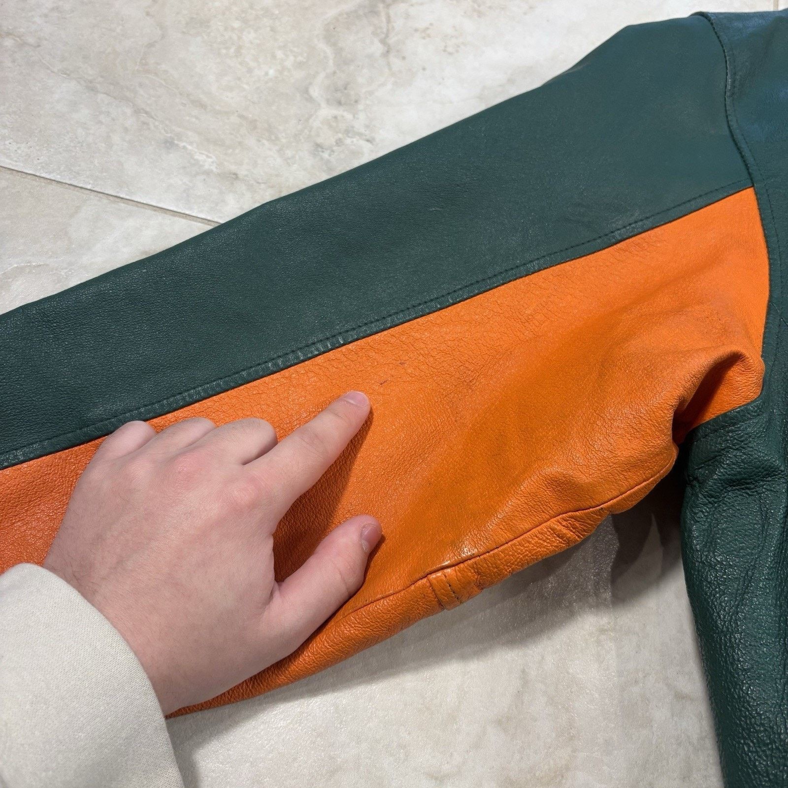 Excelled Vintage Miami Hurricanes Looney Tunes Leather Jacket Mens L Size US L / EU 52-54 / 3 - 10 Thumbnail