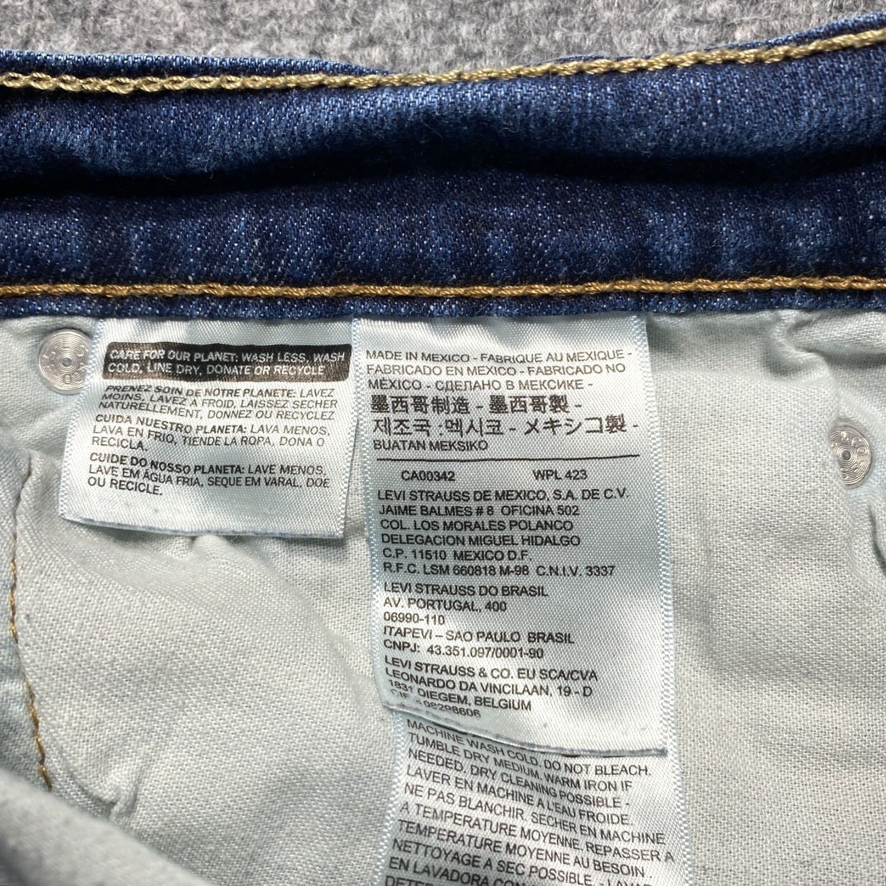 Levi's Levi's Jeans Mens 42x30 Blue Straight Leg Stretch Denim Medium Wash Regular Rise 5-Pocket Western, Workwear, Everyday Mens Size US 42 / EU 58 - 7 Thumbnail