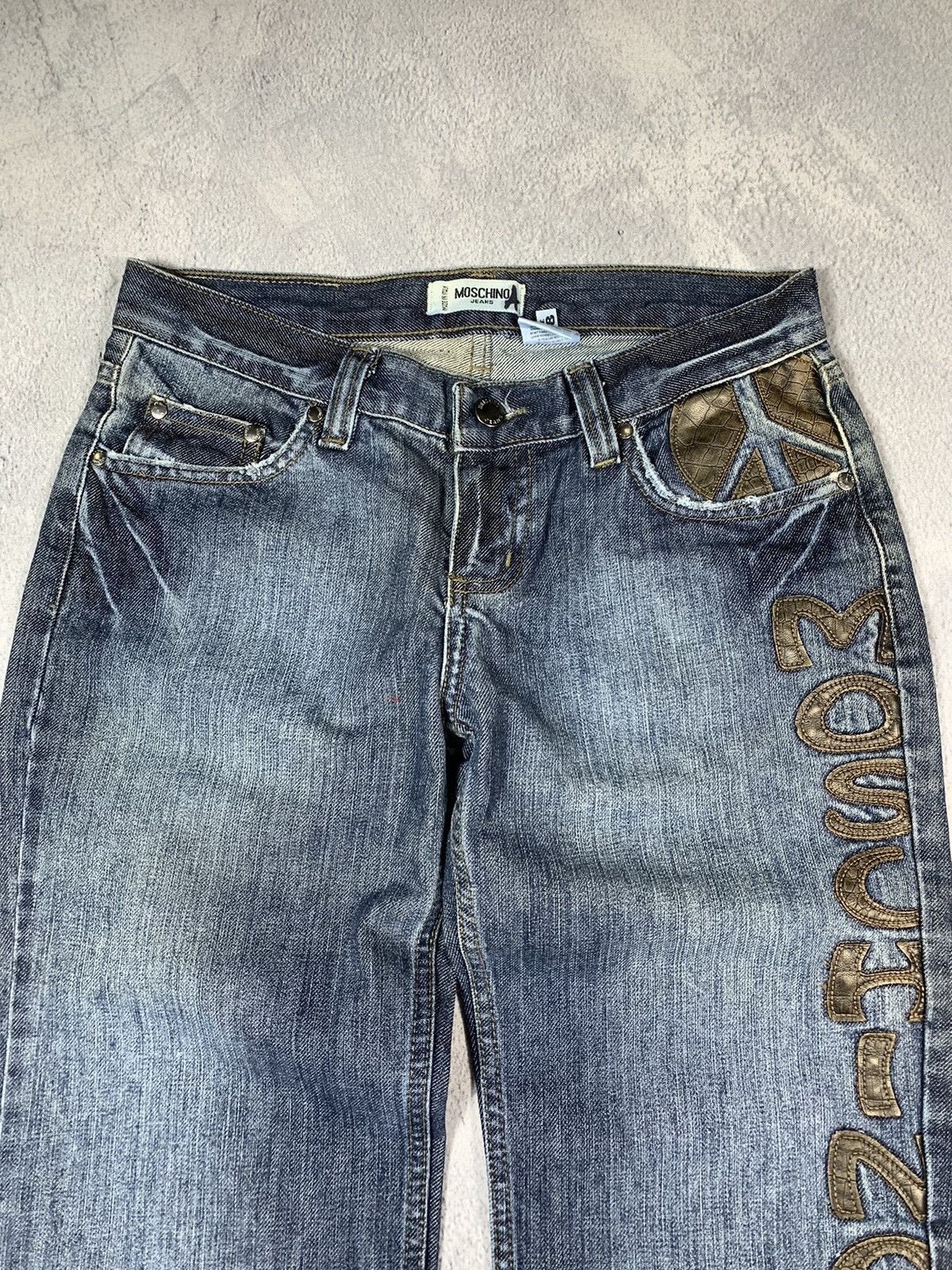 Japanese Brand × Moschino × Vintage Vintage Y2K Moschino Low rise faded denim jeans streetwear Size 28" / US 6 / IT 42 - 2 Thumbnail