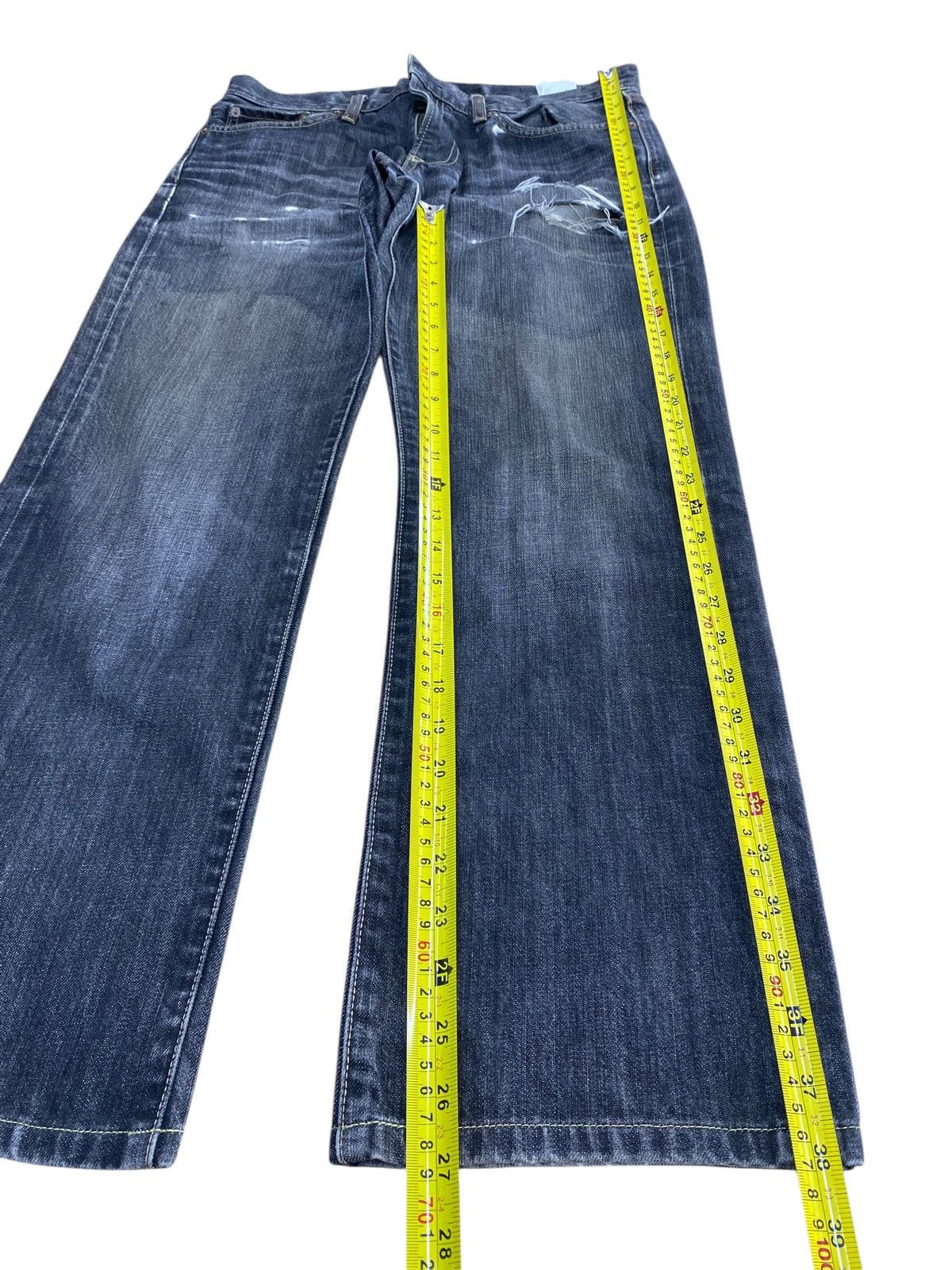 Uniqlo Vintage Japanese Uniqlo Faded Wash Loose Ripped Jeans Size US 33 - 8 Thumbnail